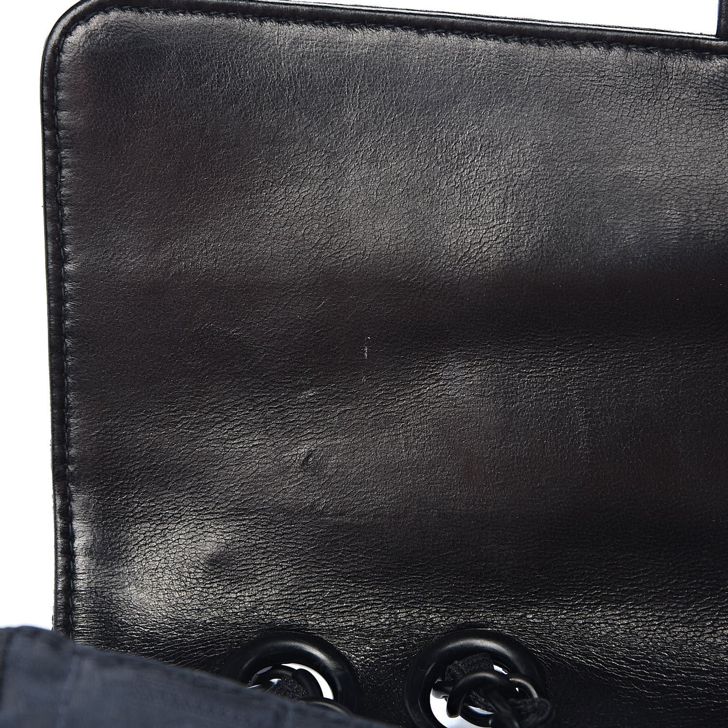 Nylon Medium Travel Flap Black