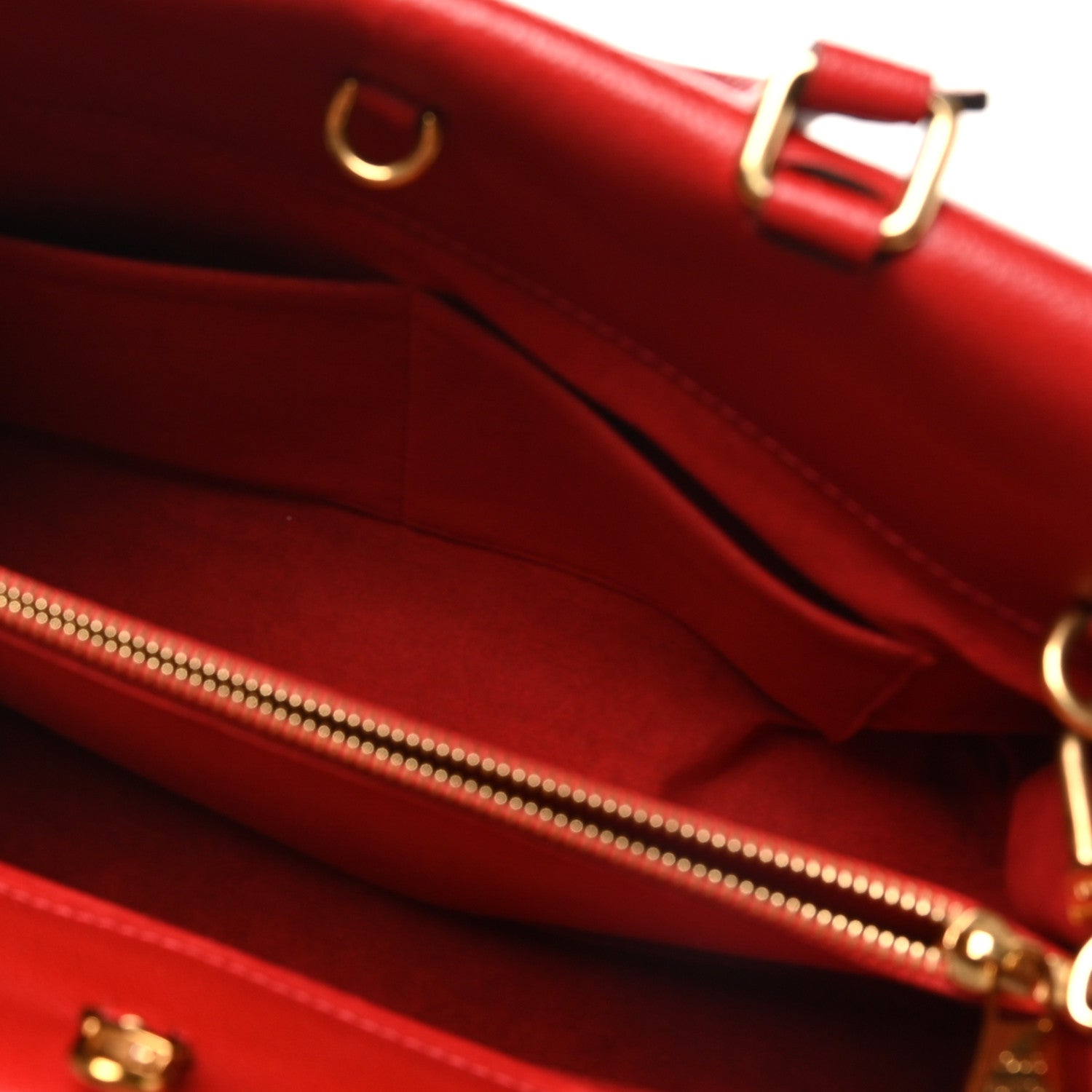 Louis Vuitton Monogram Venus Cherry 5 of 9