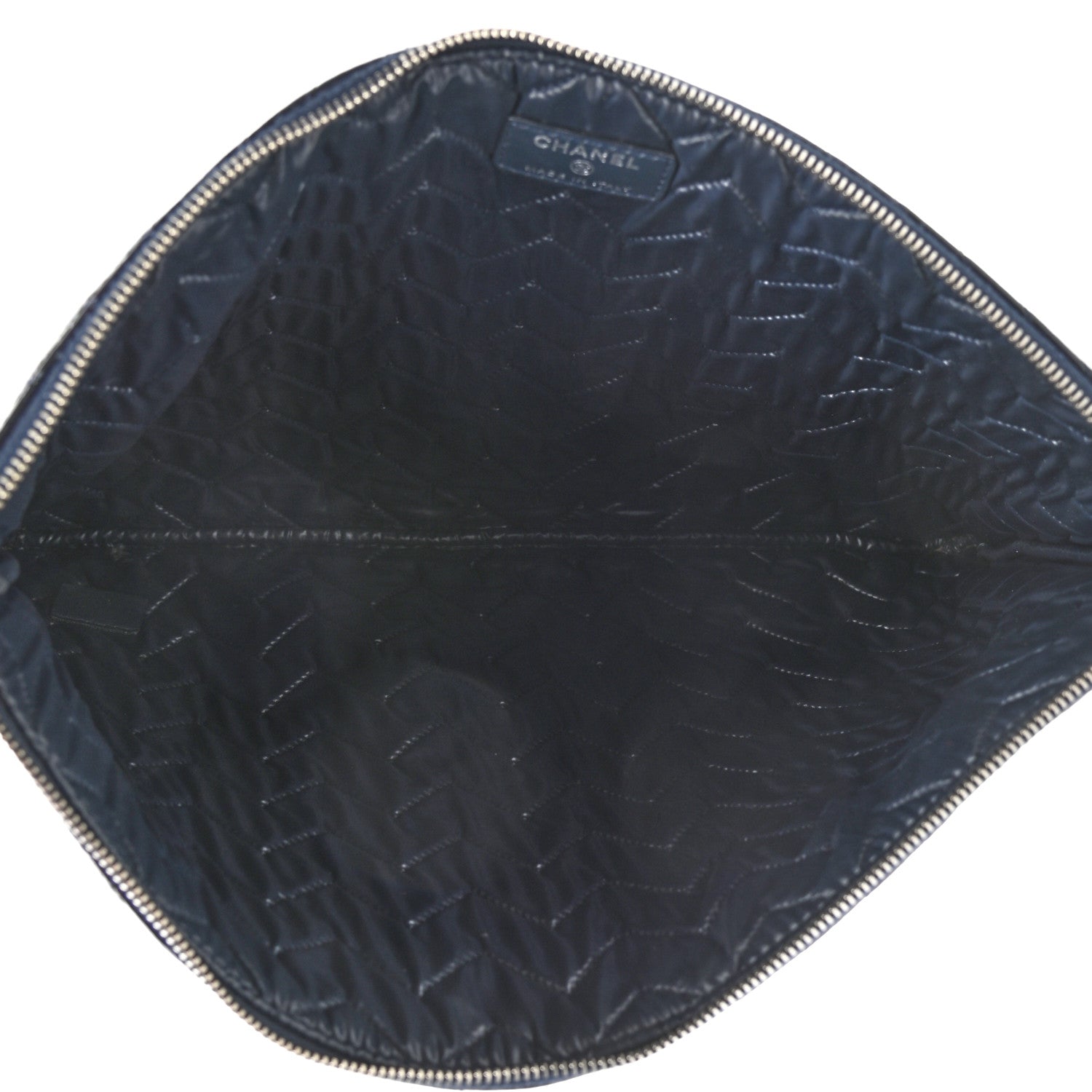 Chanel Distressed Patent Chevron Quilted Medium CC Crossing Cosmetic Case Navy 5 of 8