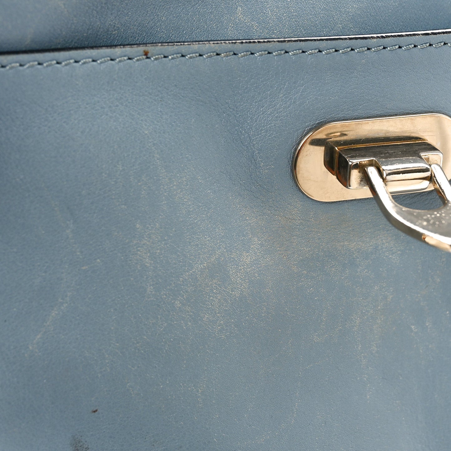 Vitello Rockstud Flap Shoulder Bag Light Stone