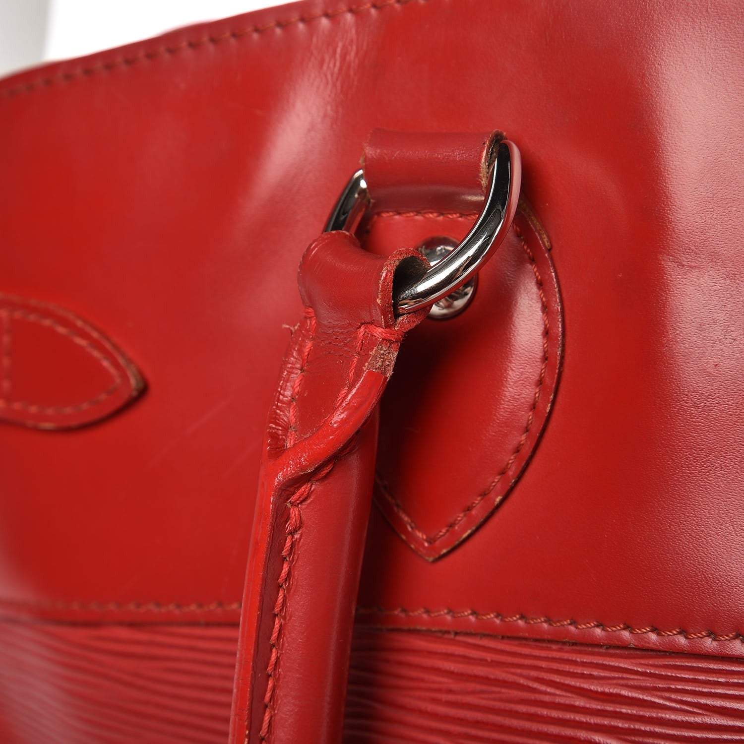 Louis Vuitton Epi Passy GM Rouge 26 of 30