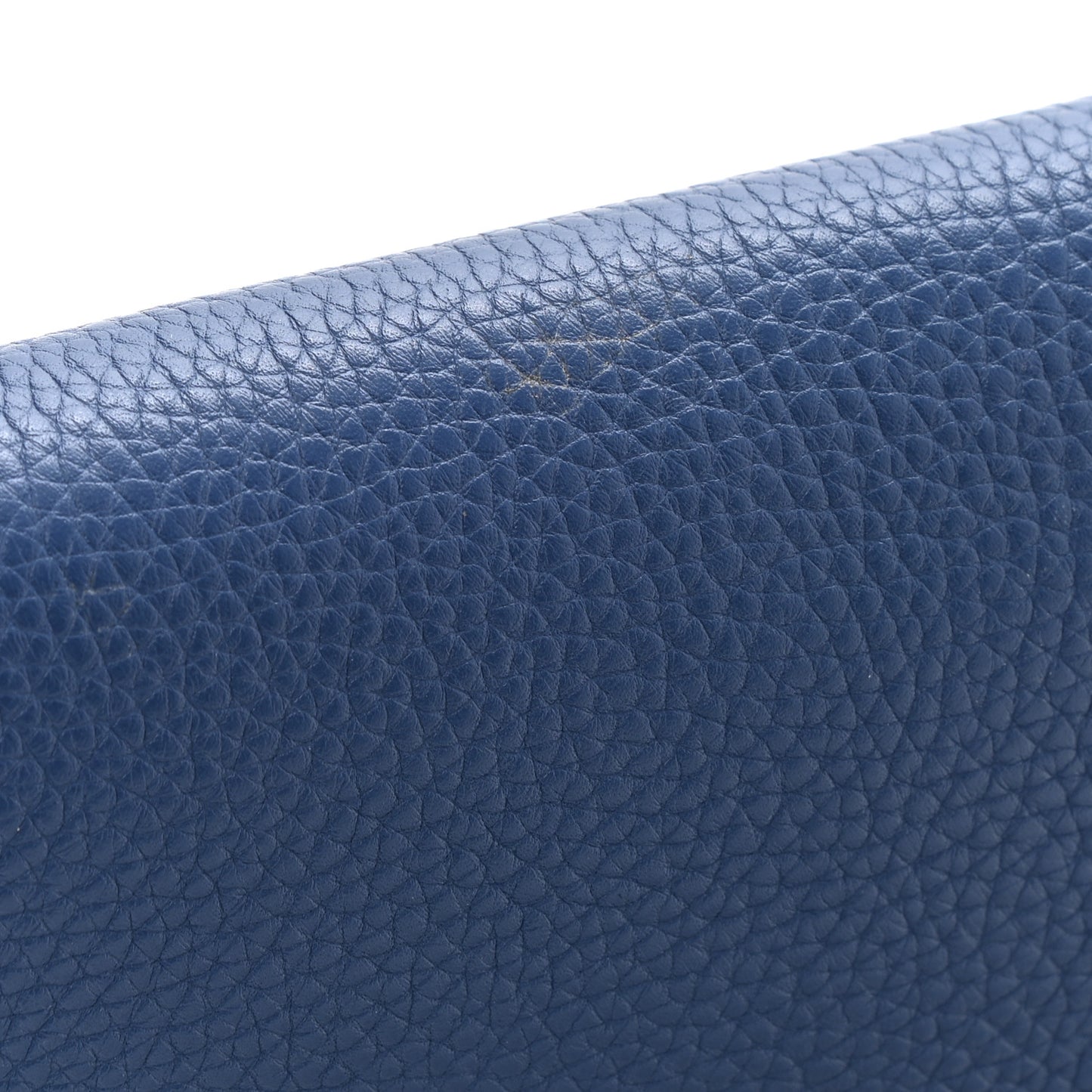 Pebbled Calfskin Soho Wallet on Chain Caspian