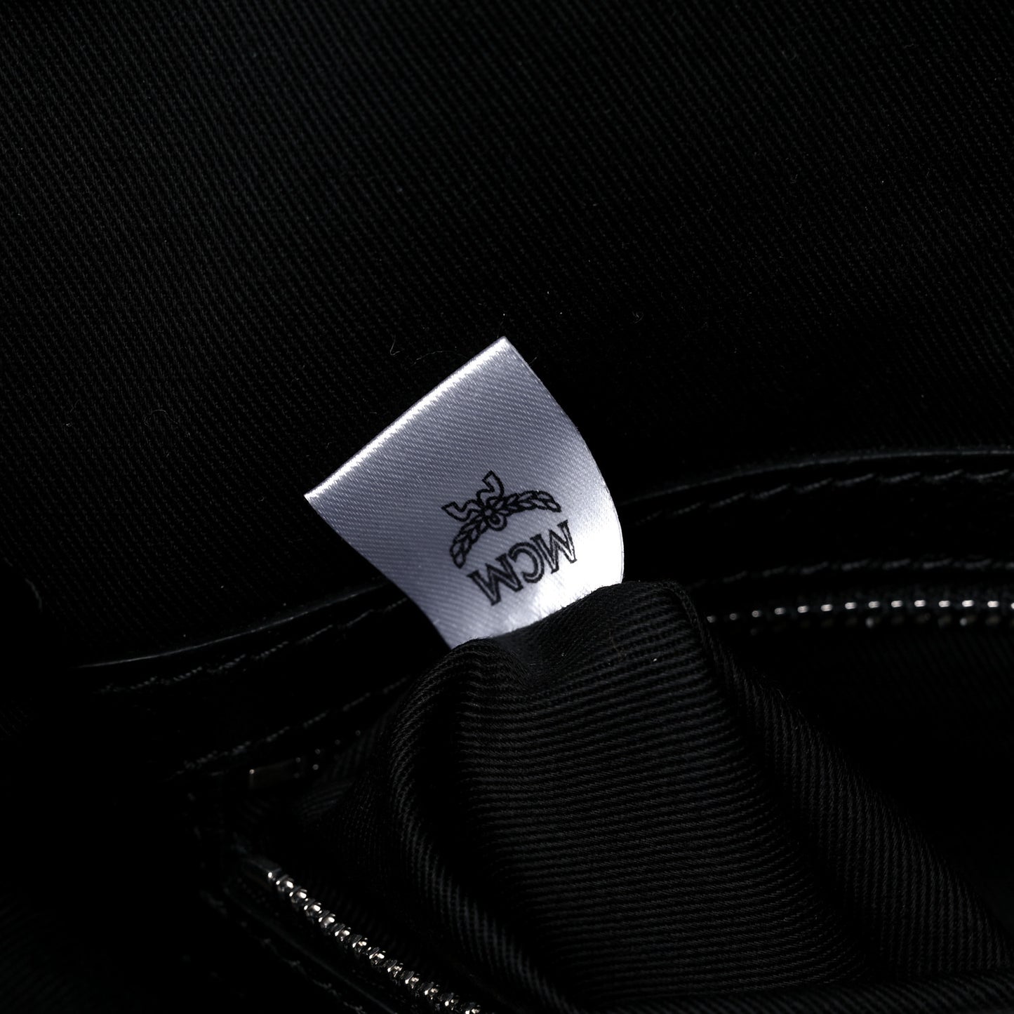 Calfskin Ottomar Large Klara Hobo Black