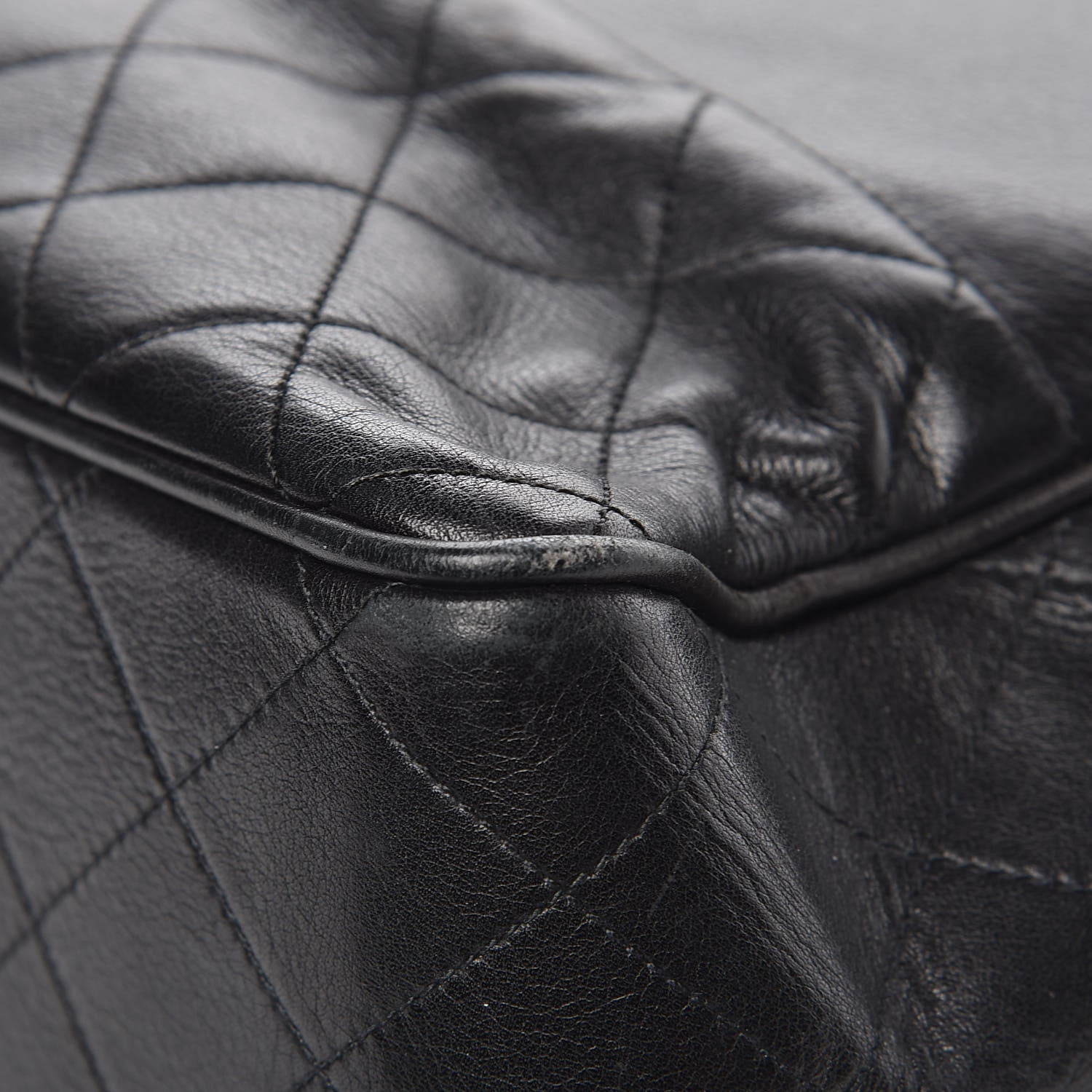 Chanel Lambskin Quilted Tote Black 14 of 21