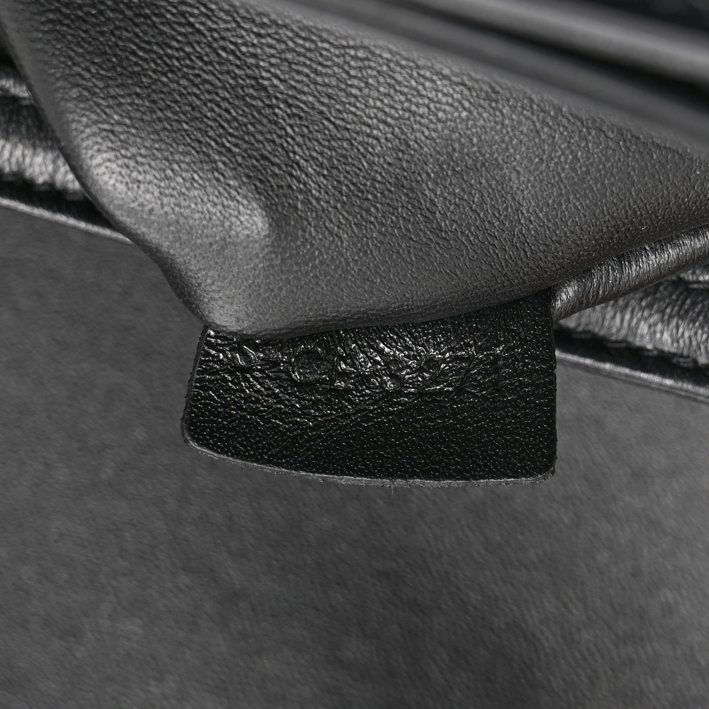 Shiny Calfskin Medium Triomphe Black