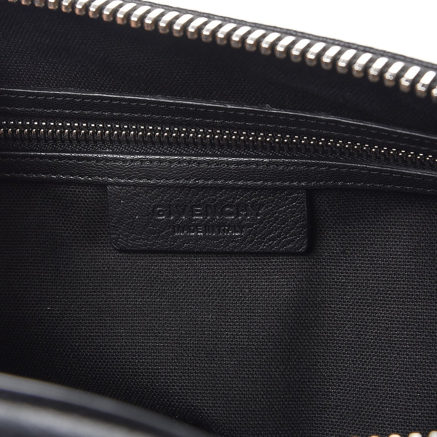 Sugar Goatskin Medium Antigona Black