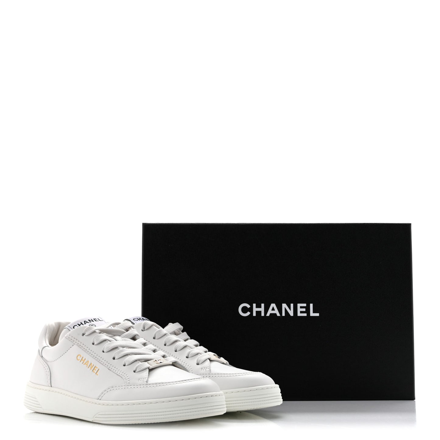Calfskin Womens CC Logo Sneakers 39 White