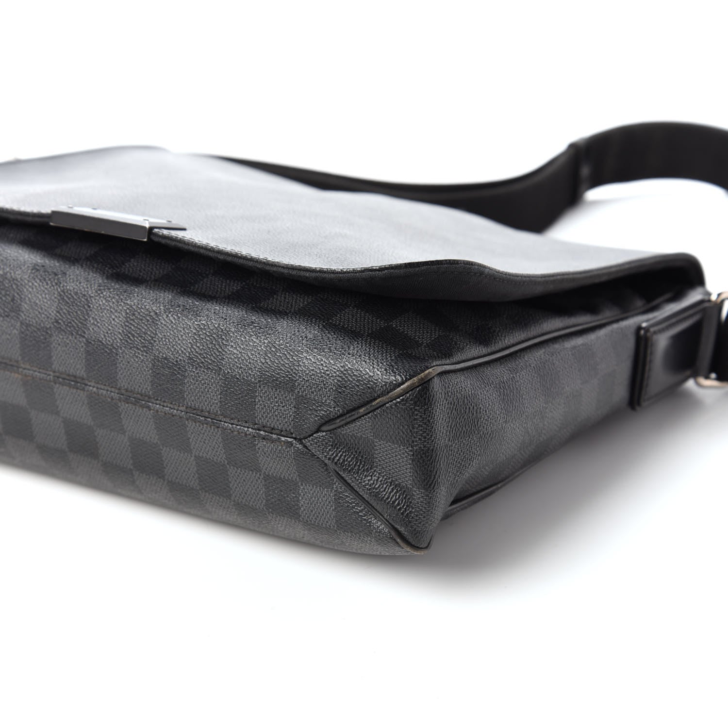 Louis Vuitton Damier Graphite District MM 8 of 9
