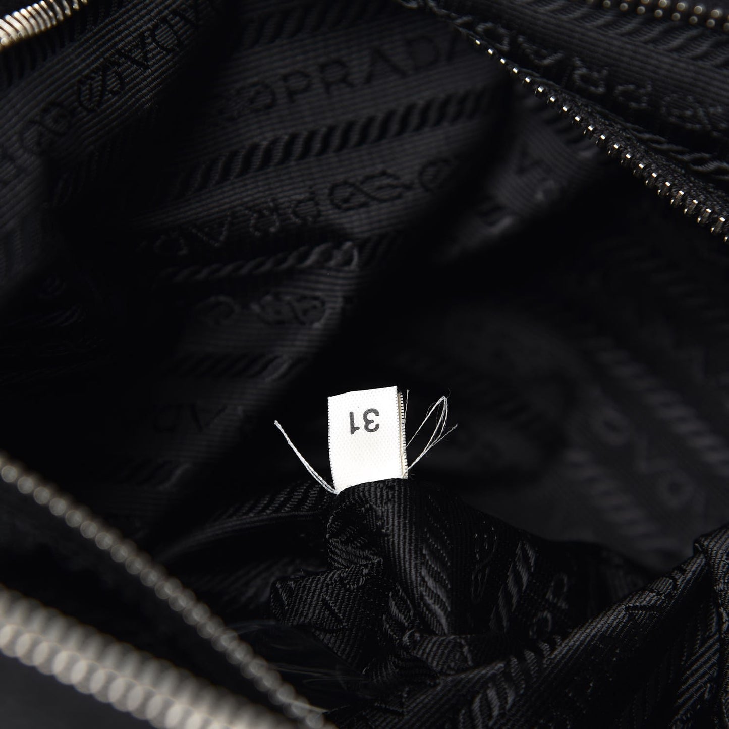 Nylon Vela Messenger Bag Black