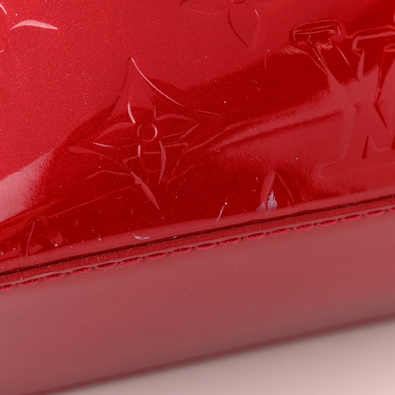 Louis Vuitton Vernis Brentwood Pomme D'Amour 10 of 12
