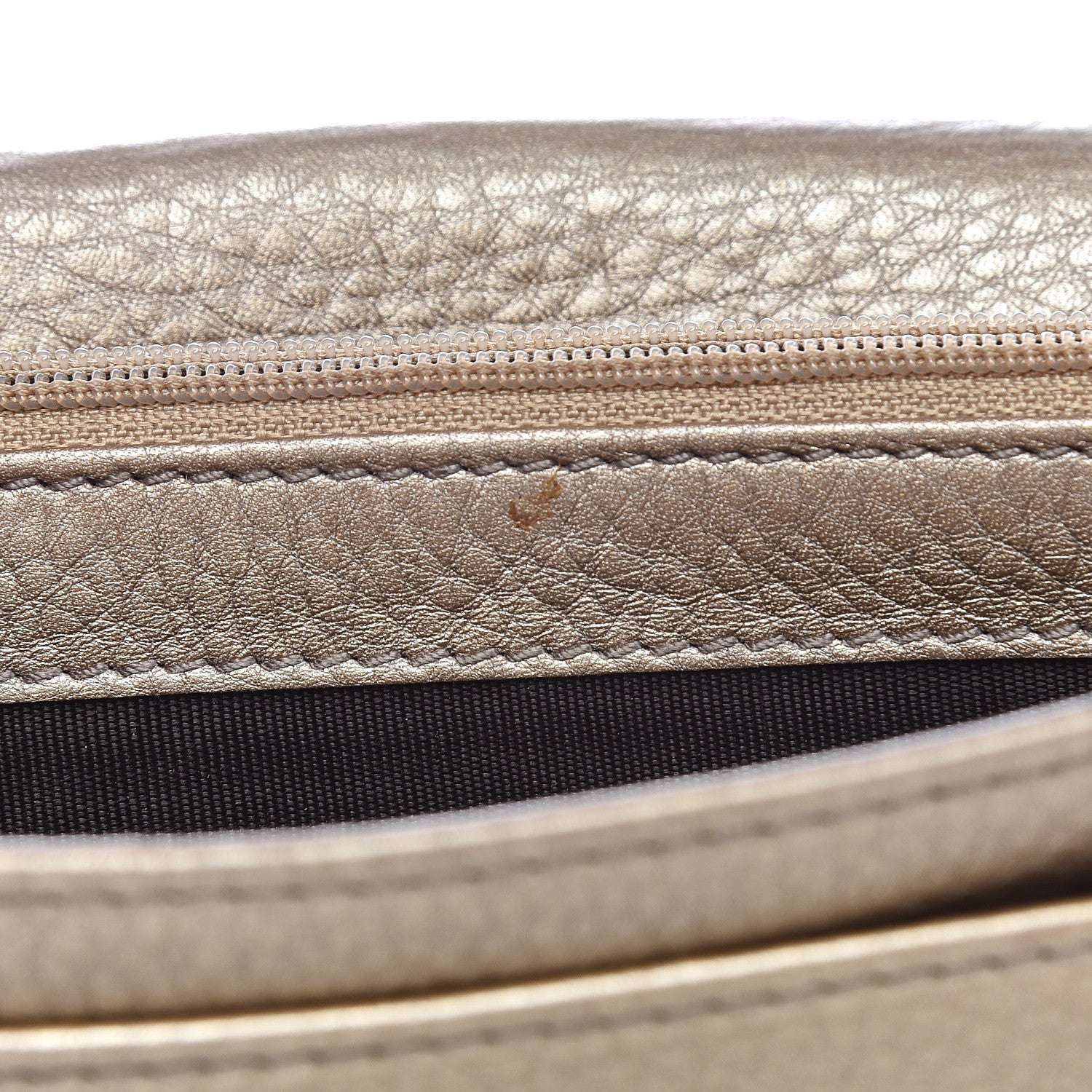 Gucci Metallic Pebbled Calfskin Large Soho Continental Wallet Golden Beige 8 of 18