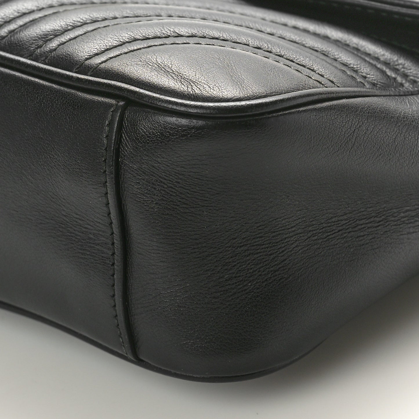 Calfskin Matelasse Small GG Marmont Shoulder Bag Black