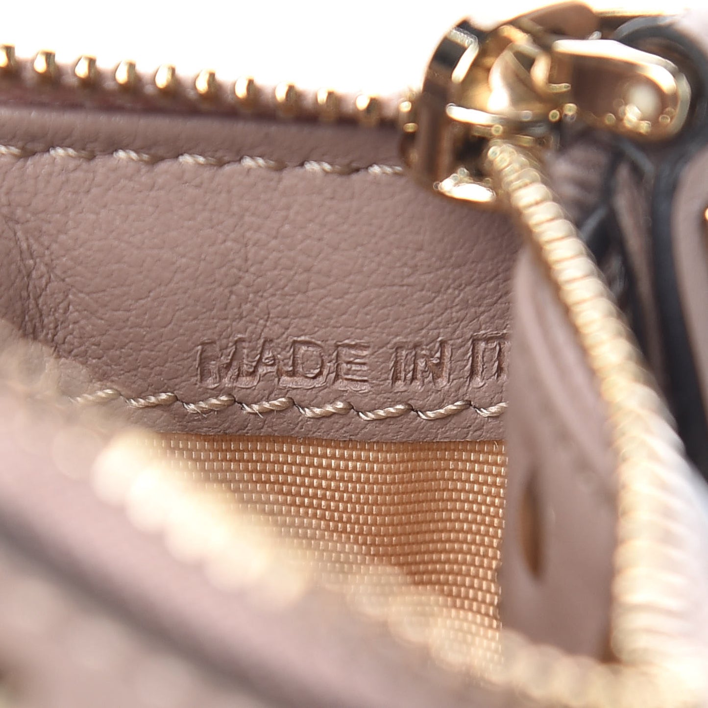Vitello Rockstud Coin Case Card Holder Poudre