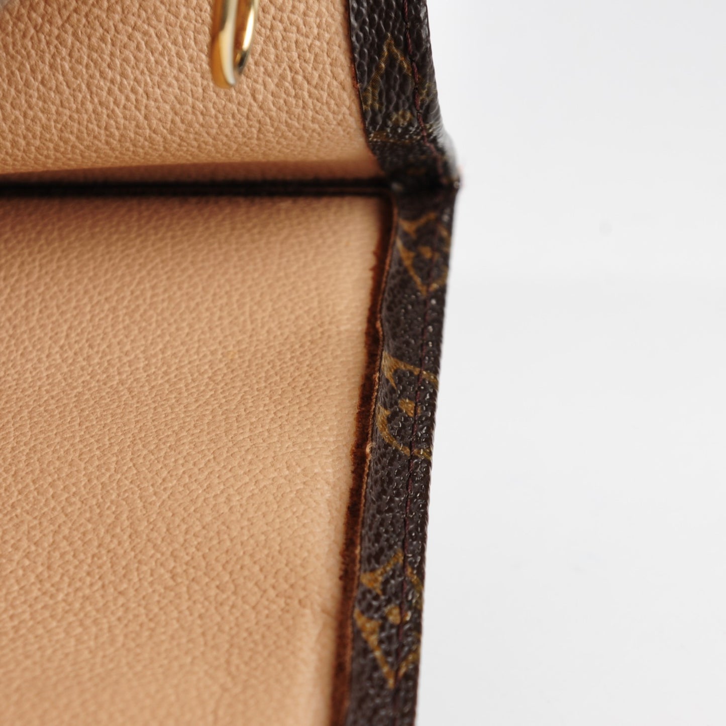 Monogram Sac Plat