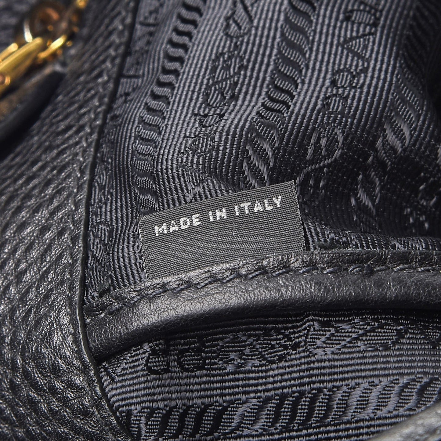 Vitello Daino Tote Nero Black