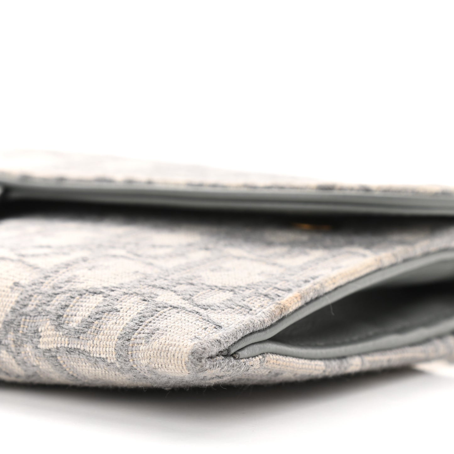 Oblique Saddle Chain Long Wallet Grey