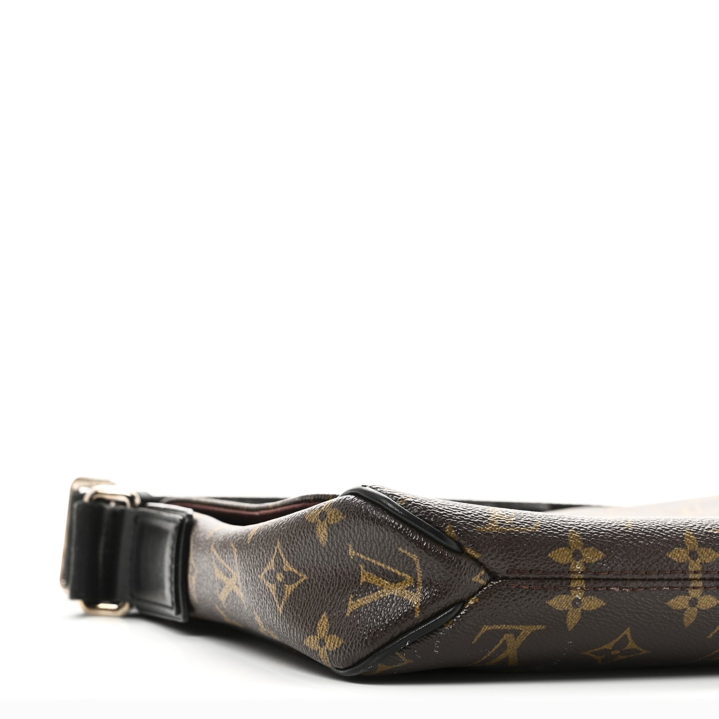 Monogram Macassar District PM