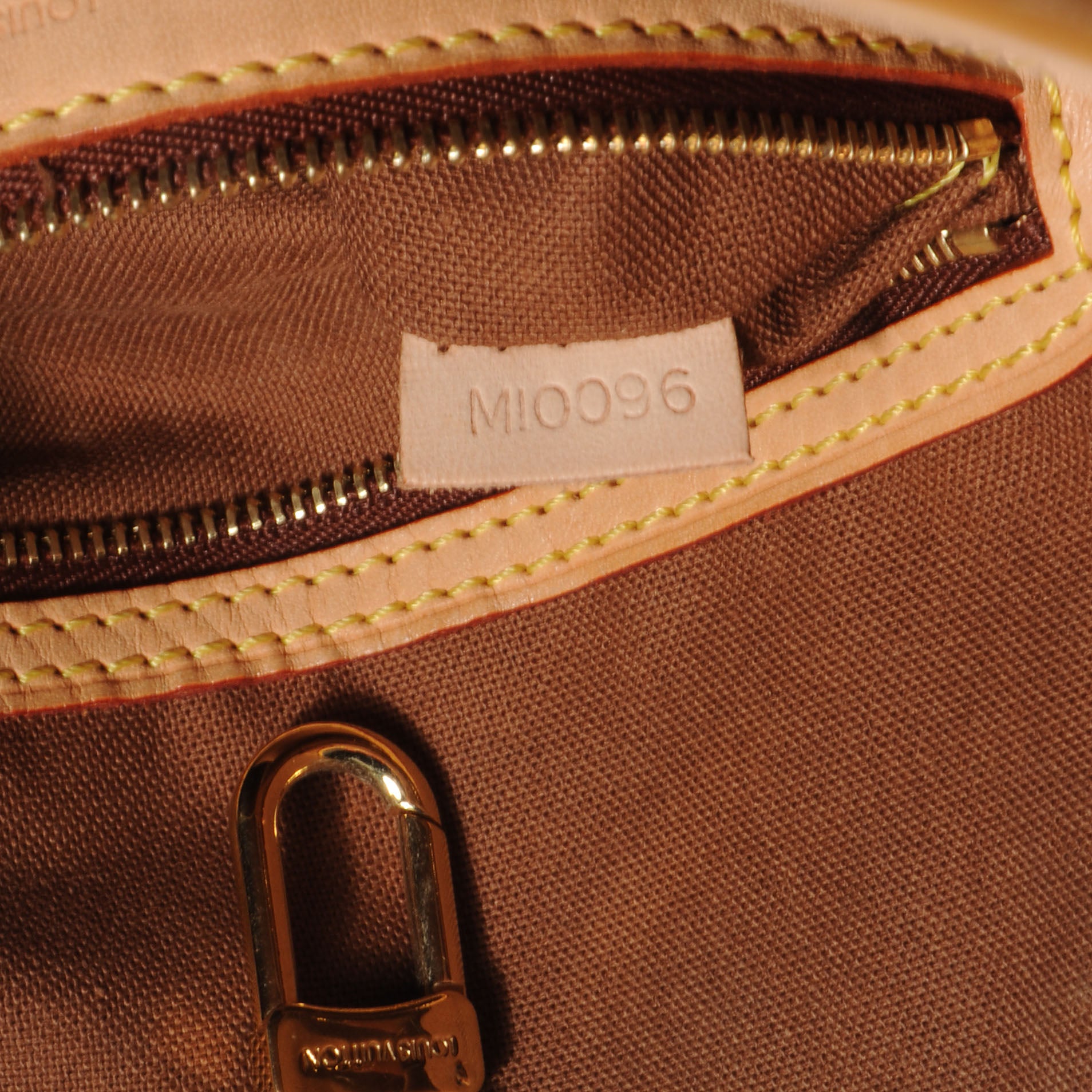 Louis Vuitton Monogram Batignolles Vertical 7 of 7
