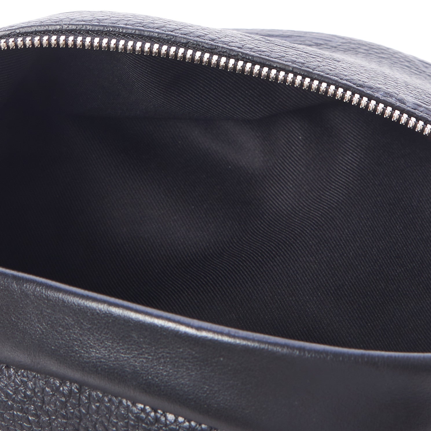 Louis Vuitton Taurillon Monogram Shadow Discovery Bumbag 6 of 8