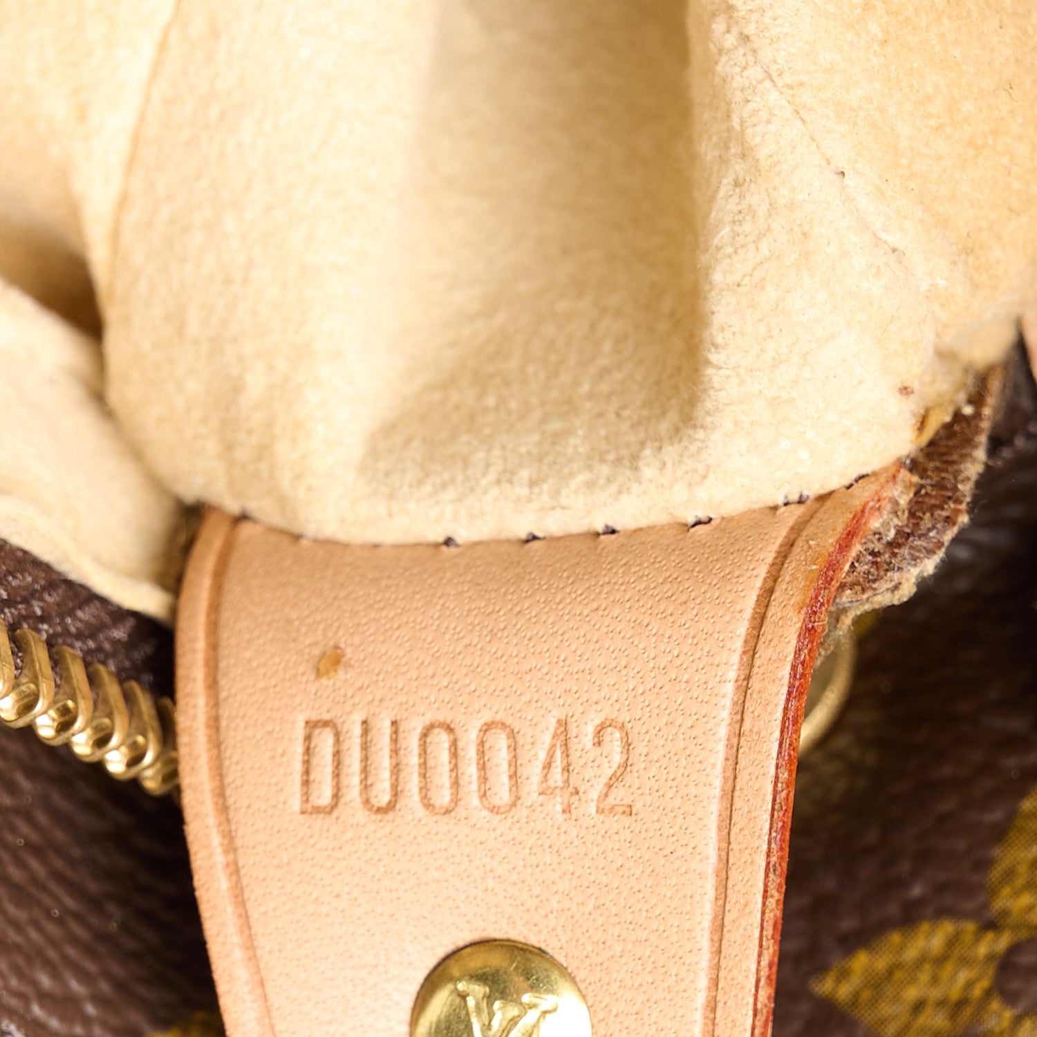 Louis Vuitton Monogram Looping GM 8 of 13