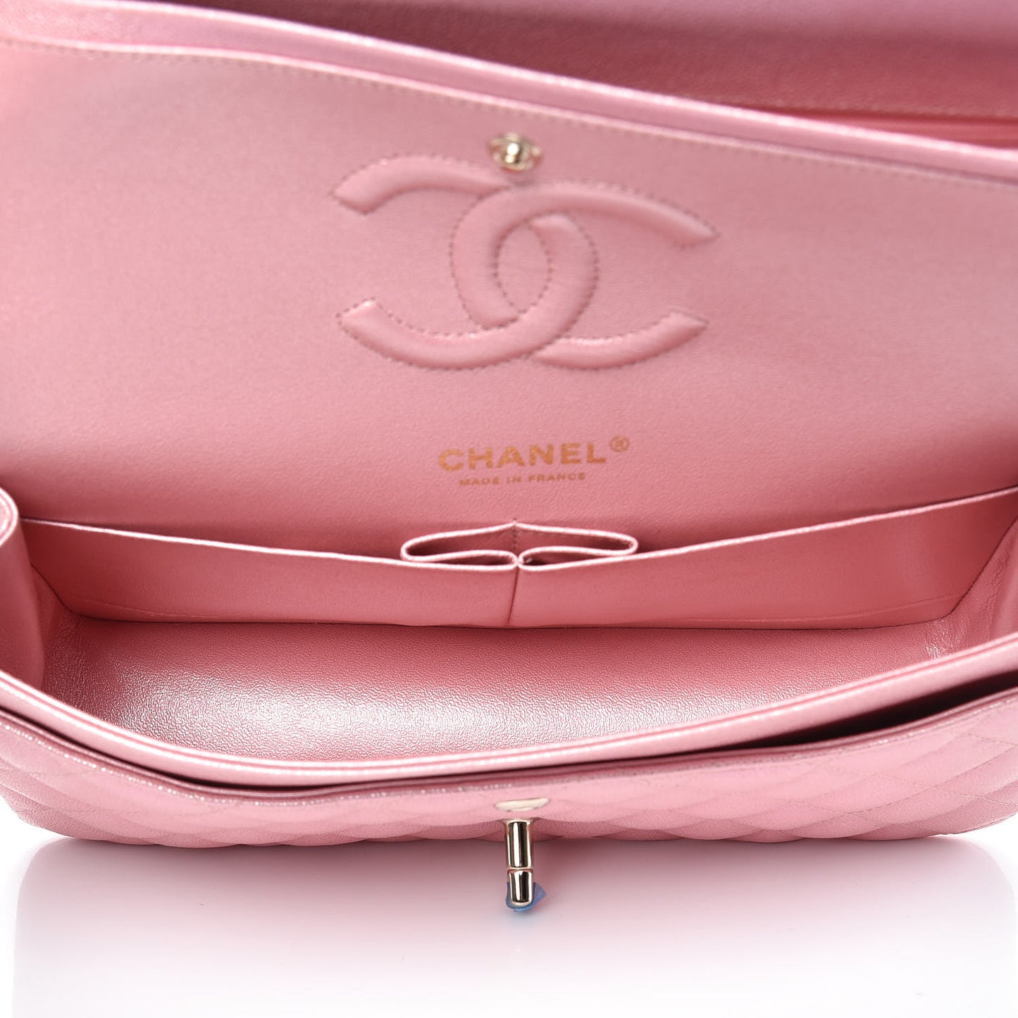 Iridescent Caviar Quilted Medium Double Flap Rose Pink