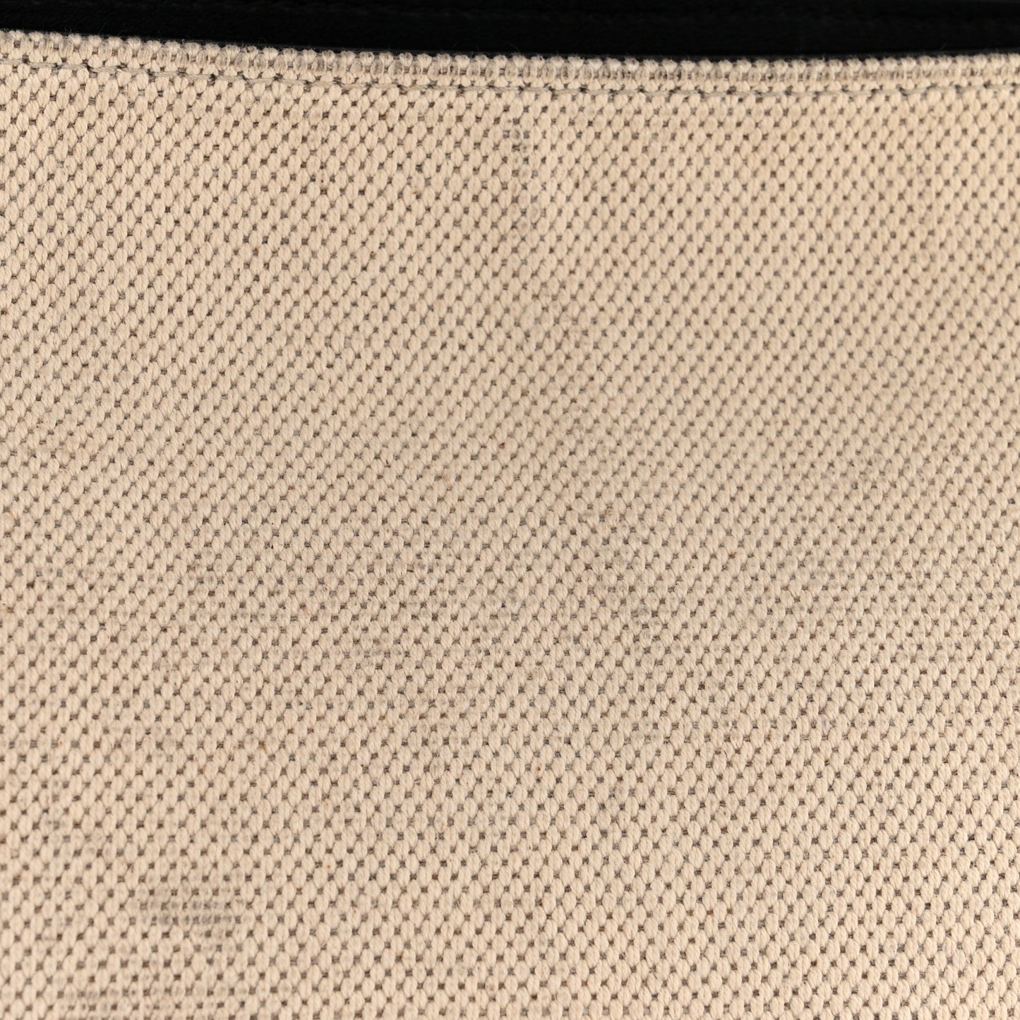 Smooth Calfskin Canvas Medium Trapeze Cream