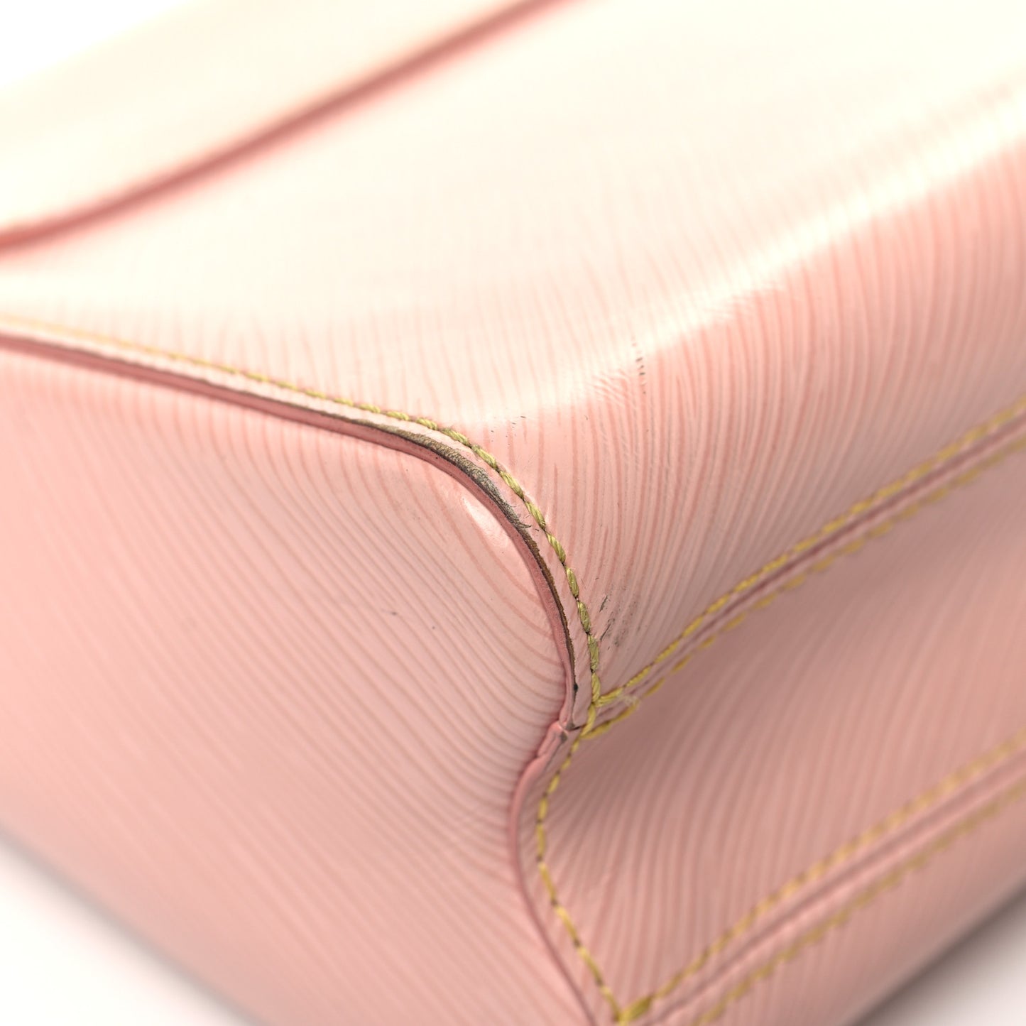 Epi Twist Shoulder Bag MM Rose Ballerine