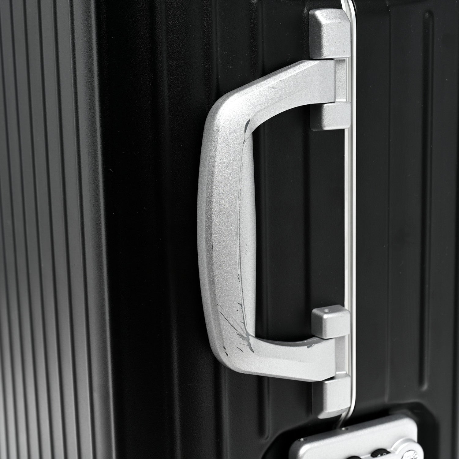 Rimowa Polycarbonate Aluminum Hybrid Cabin Matte Black 10 of 11