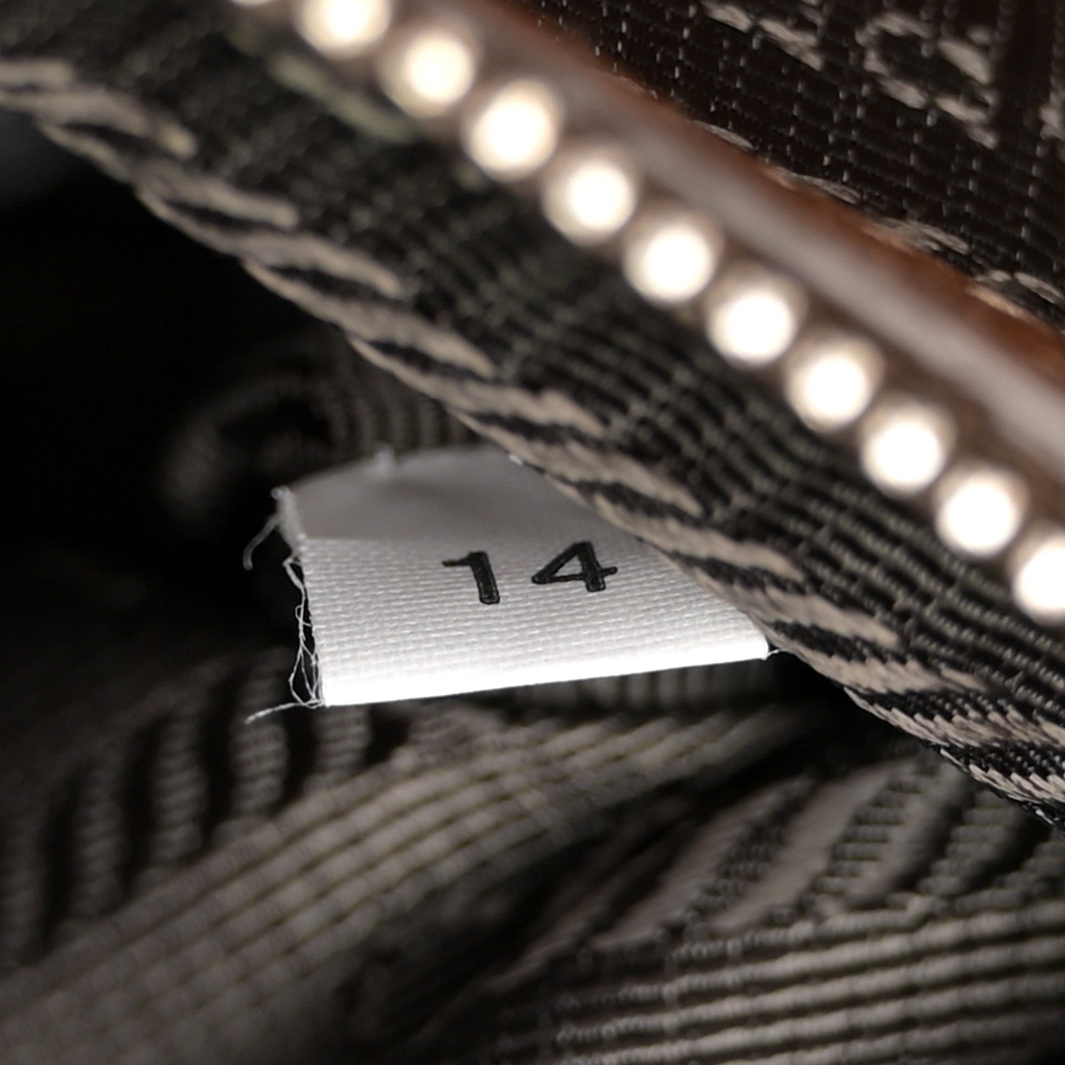 Prada Vitello Daino Tote Nocciolo 7 of 11