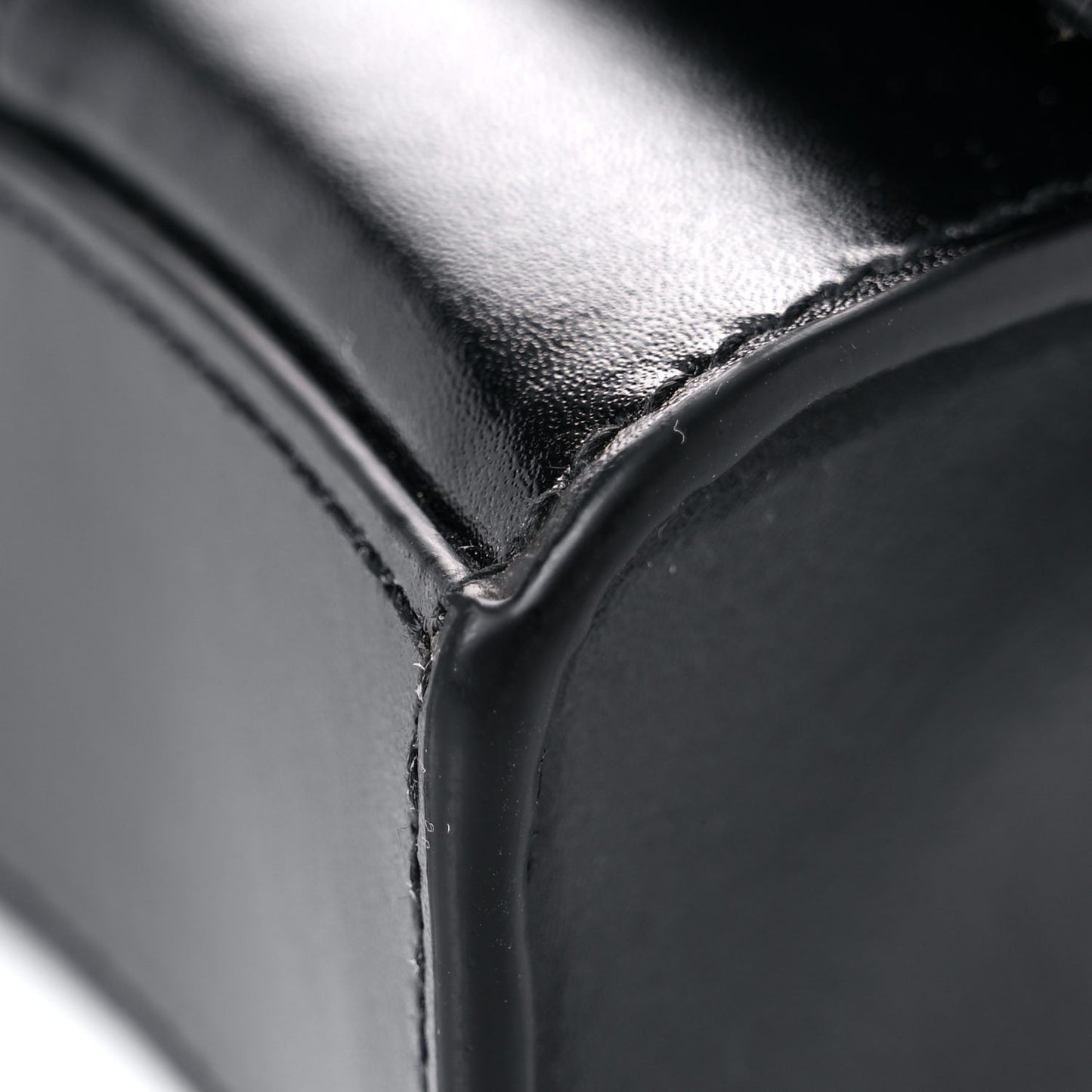 Shiny Box Calfskin Hourglass Chain Bag Black