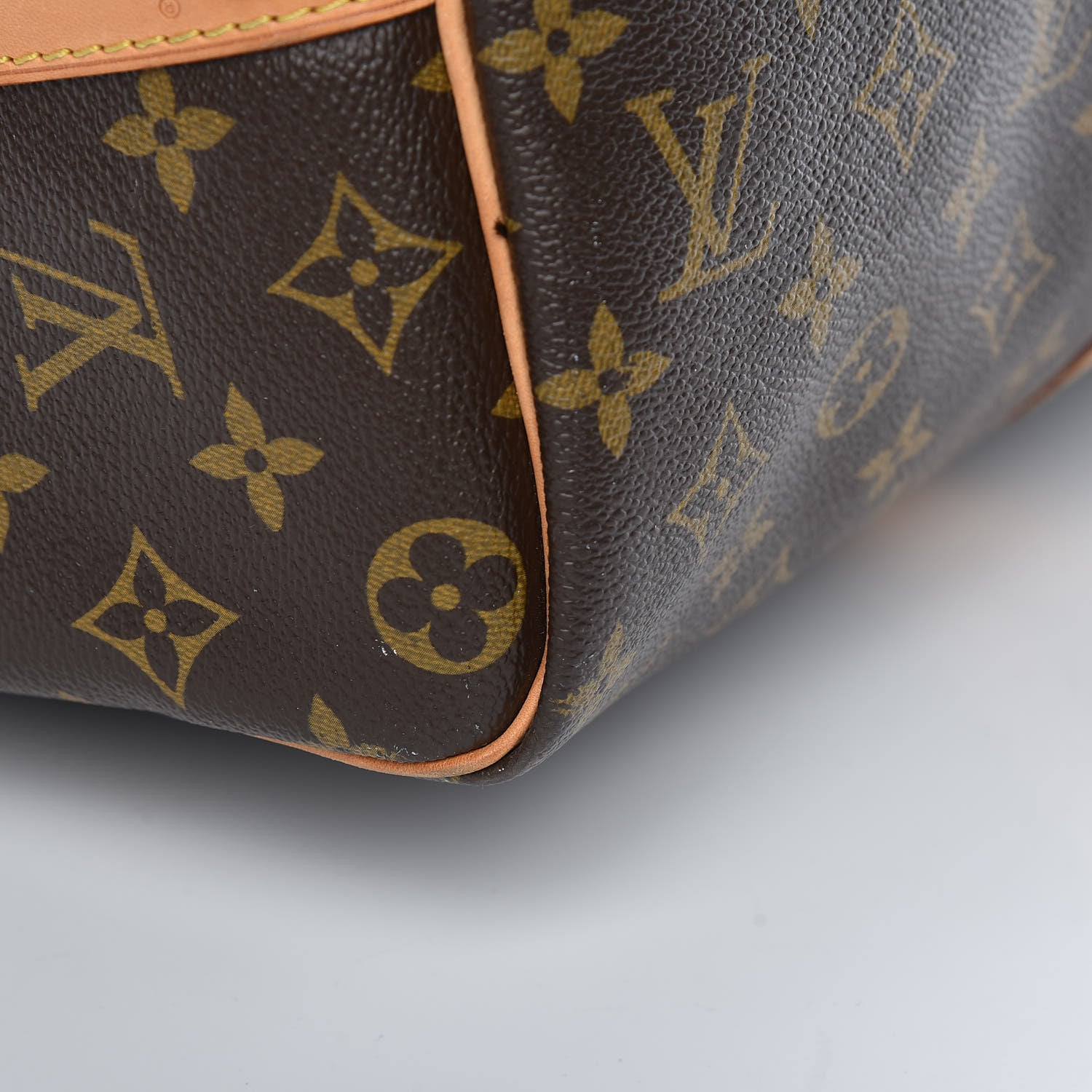 Louis Vuitton Monogram Keepall Bandouliere 45 18 of 25