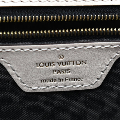 Louis Vuitton Monogram Giant Wild At Heart Neverfull MM Creme 6 of 8