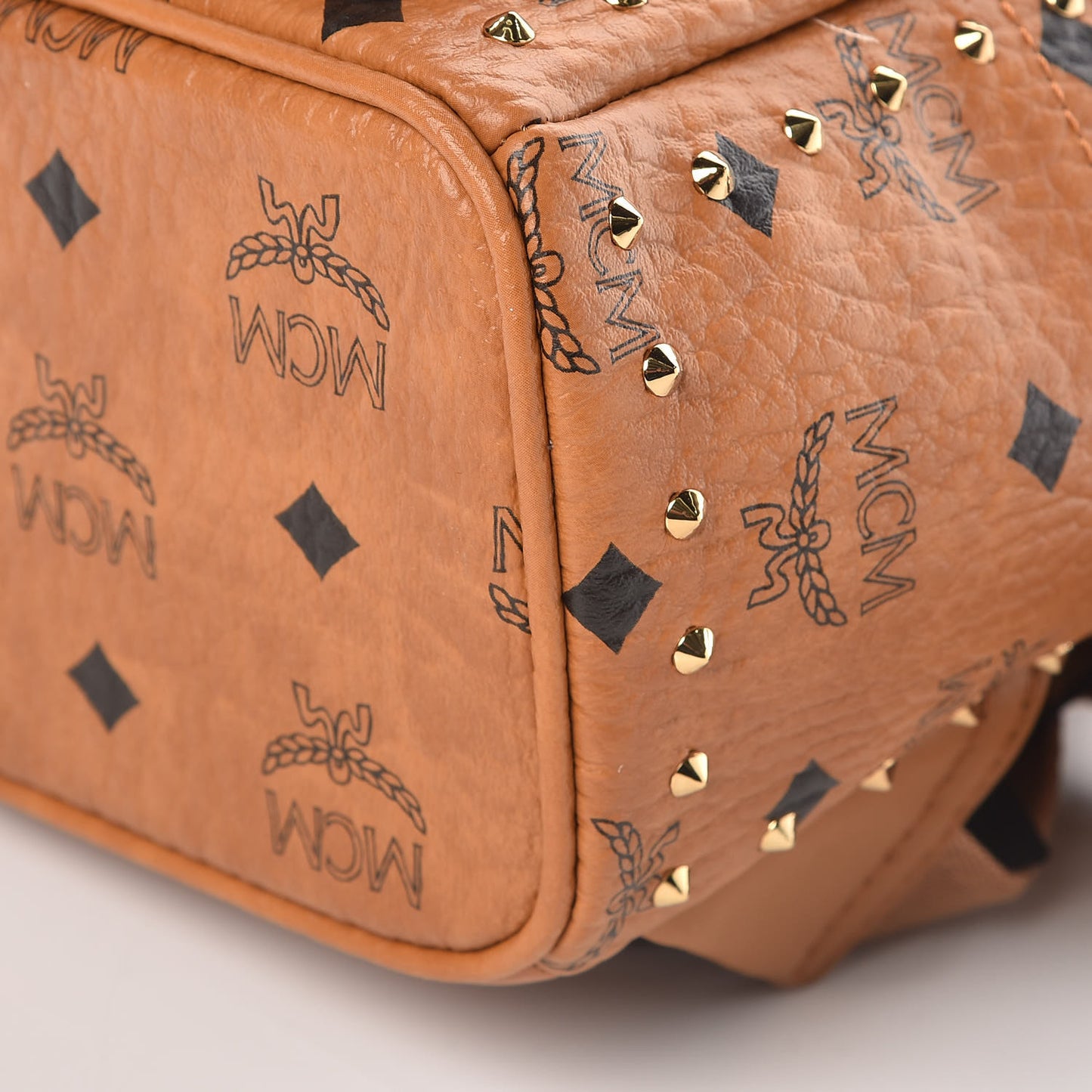 Visetos Outline Stud Mini Stark Backpack Cognac