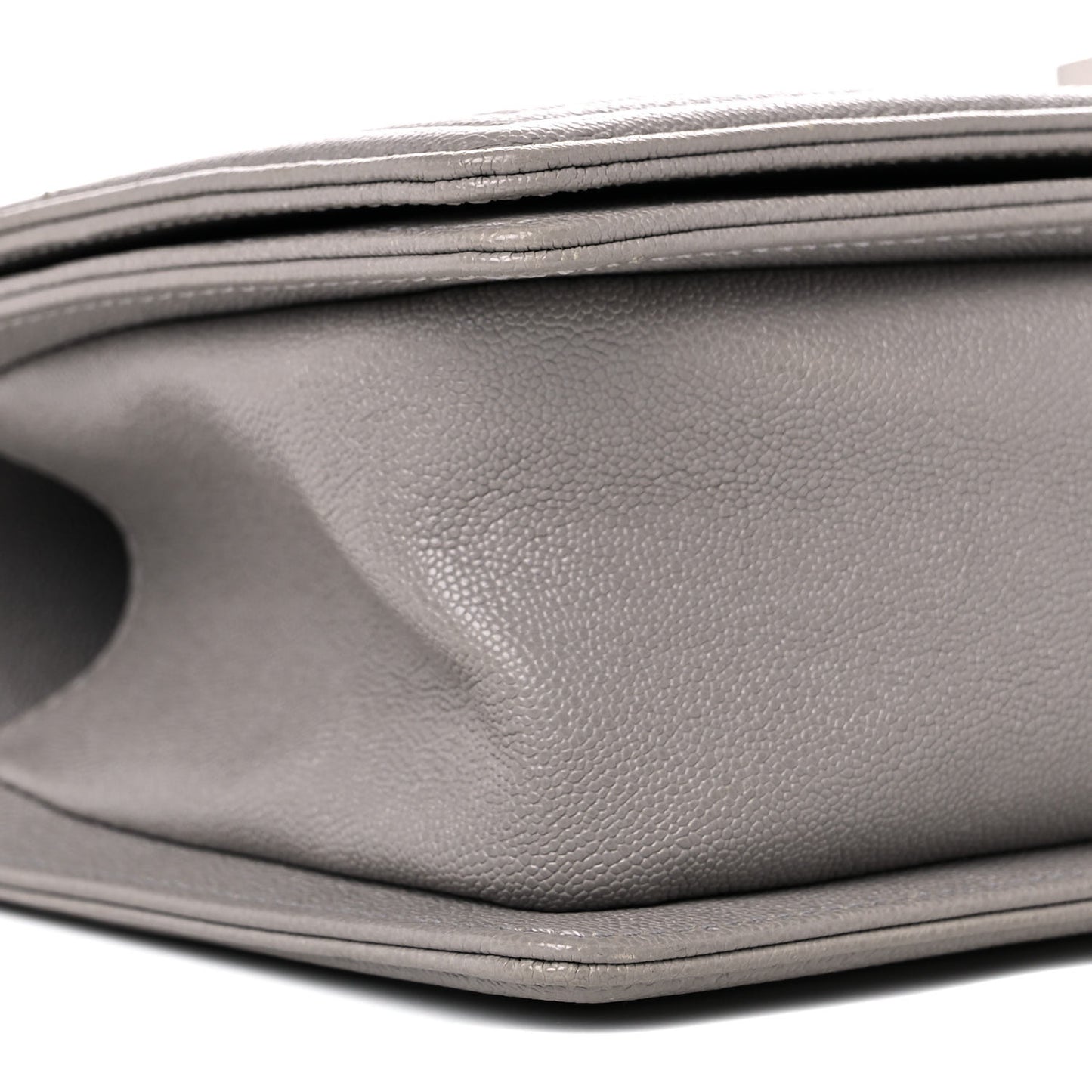 Caviar Quilted Medium Boy Flap Light Grey