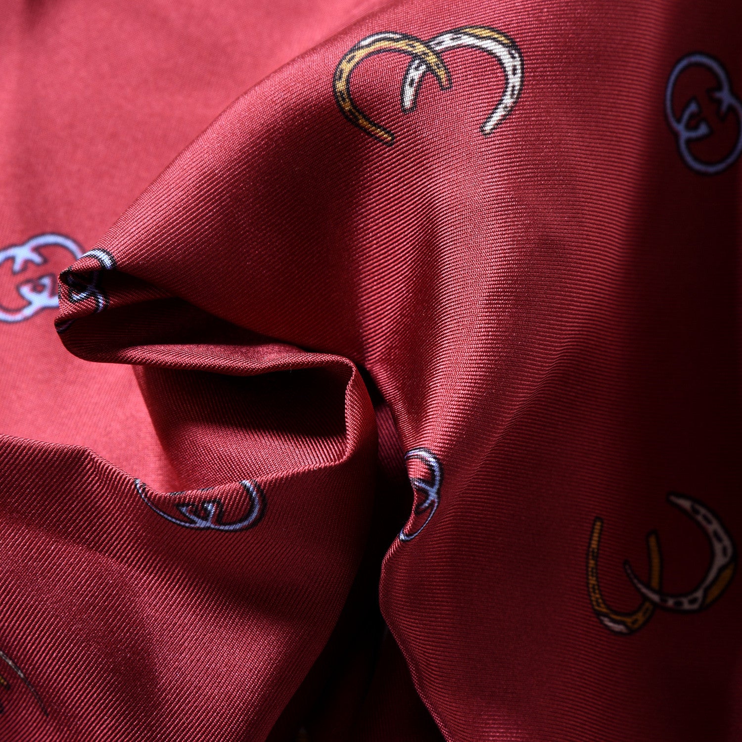 Gucci Silk Twill Poket Logos Pocket Square Red 2 of 4