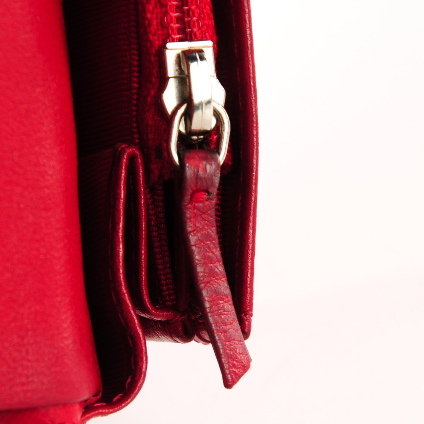 Lizard Quilted Yen Wallet Red