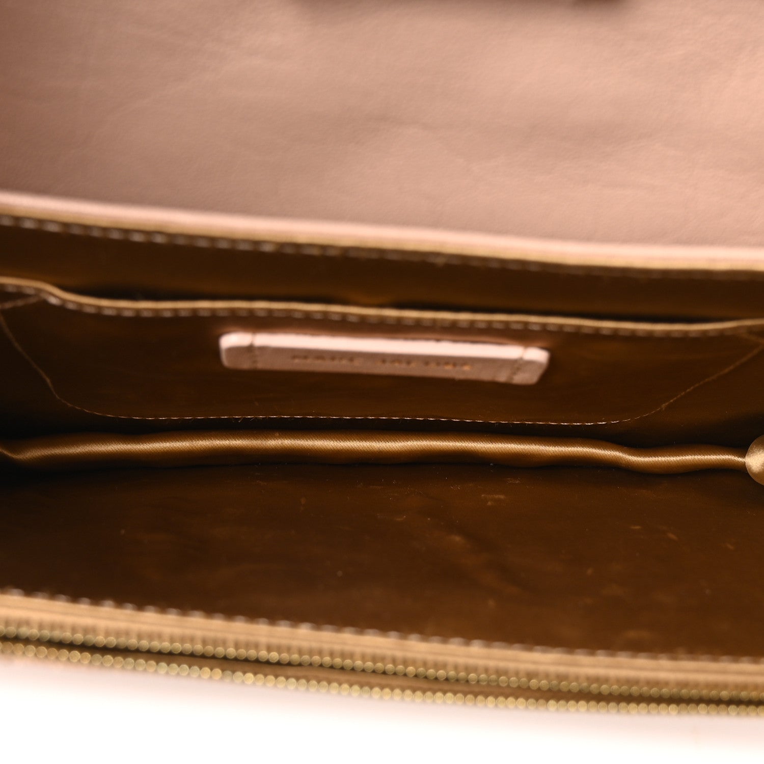 Marc Jacobs Lacquered Lambskin Baroque Single Flap Beige 5 of 9