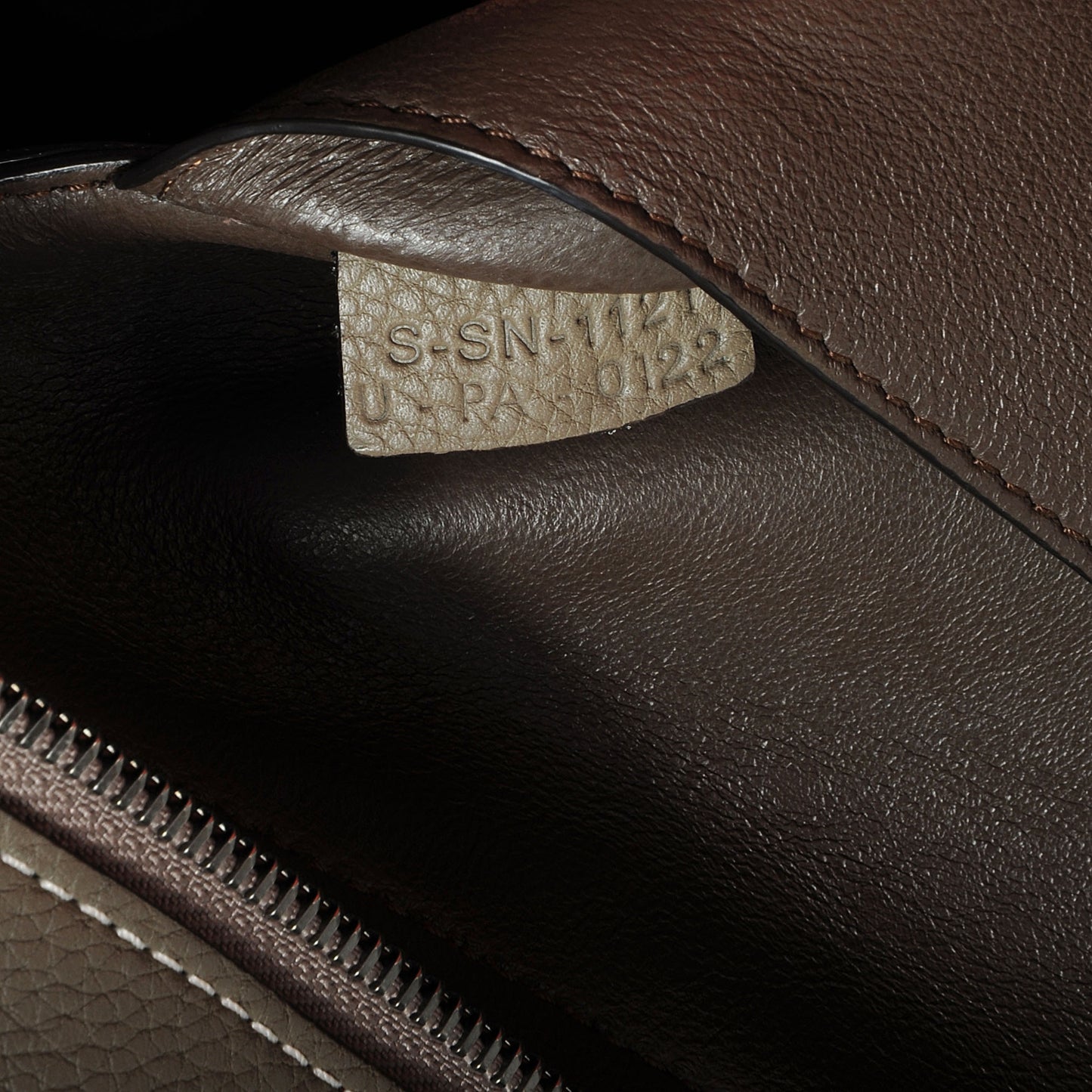 Calfskin Suede Small Trapeze Souris