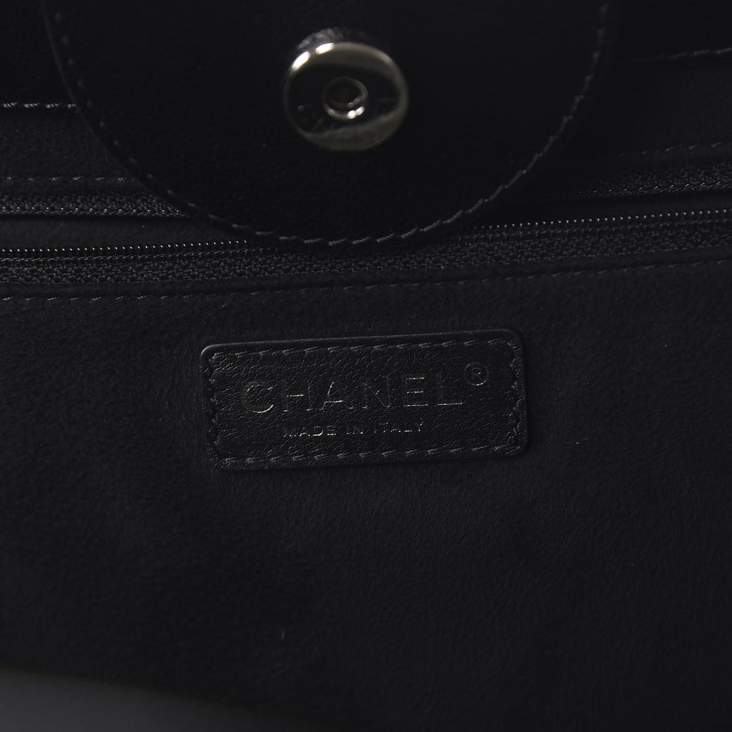 Caviar Large Studded Deauville Tote Black