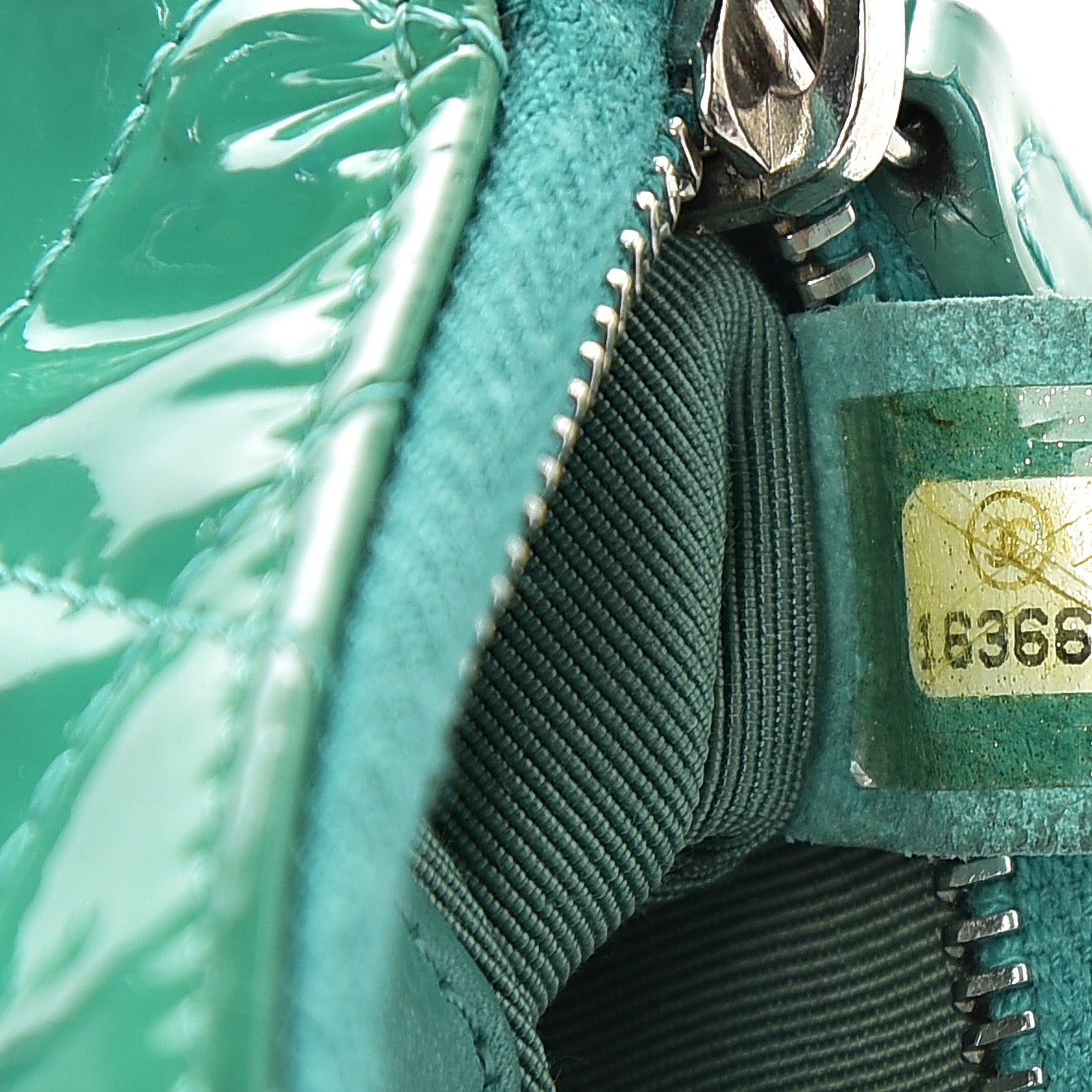 Patent Quilted Key Holder Case Green