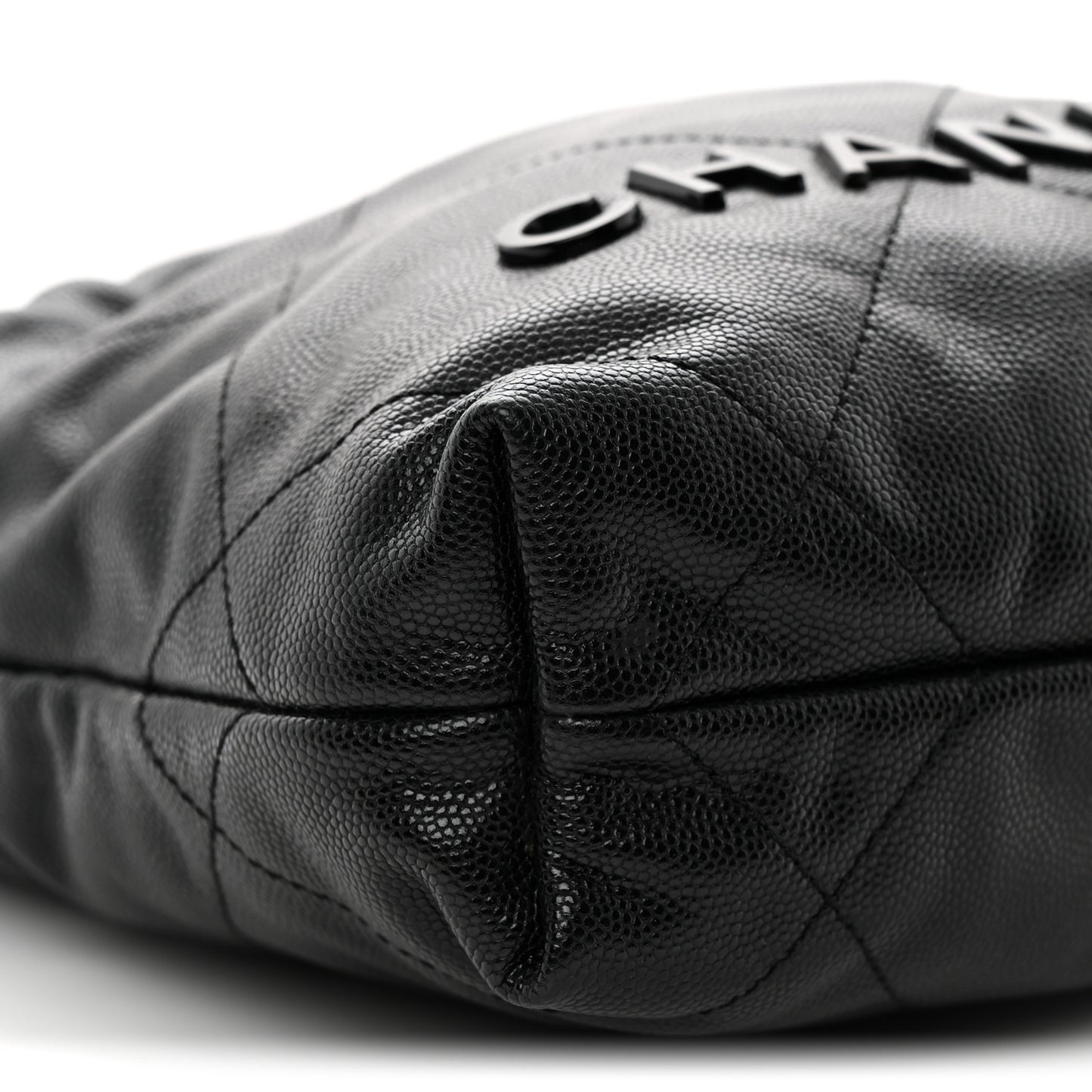 Shiny Caviar Quilted Monochrome Mini Chanel 22 Black