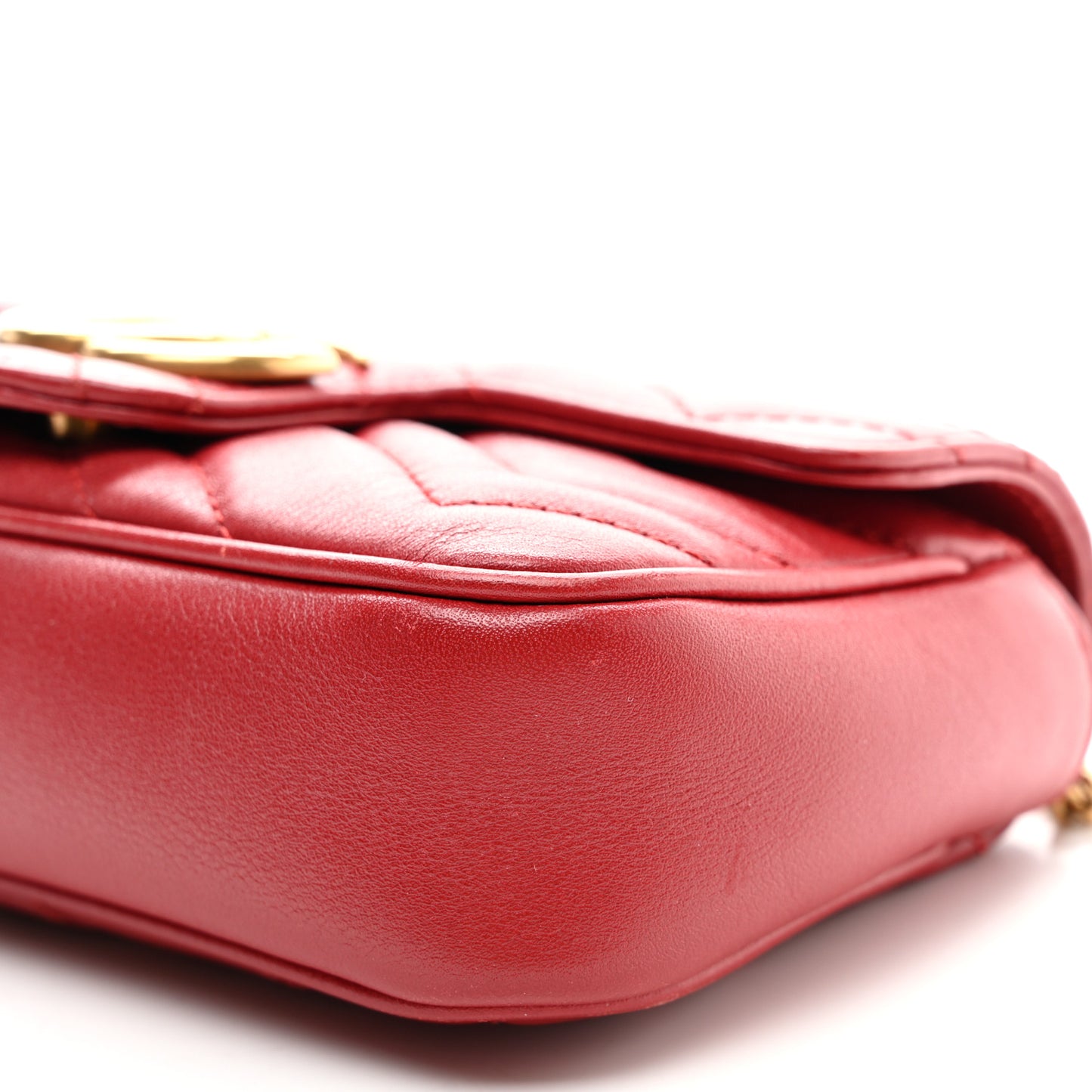 Calfskin Matelasse Super Mini GG Marmont Shoulder Bag Hibiscus Red