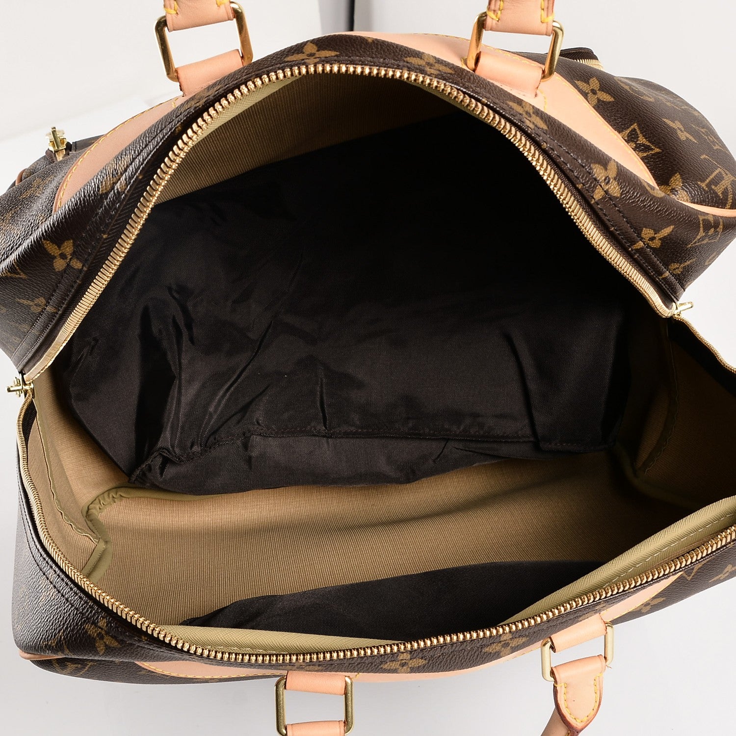 Louis Vuitton Monogram Evasion Sports Bag 5 of 7