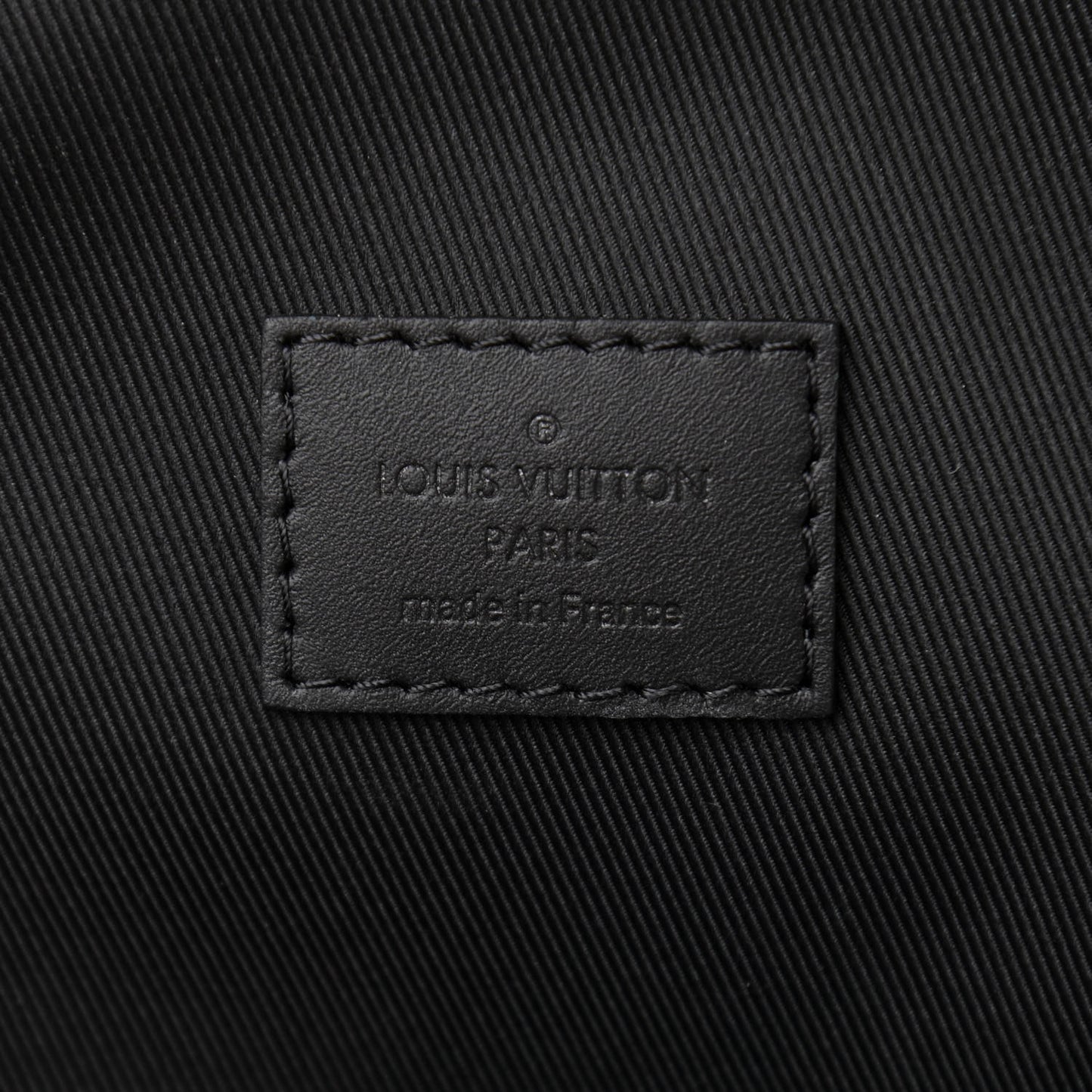 Damier Infini Avenue Sling Bag Onyx