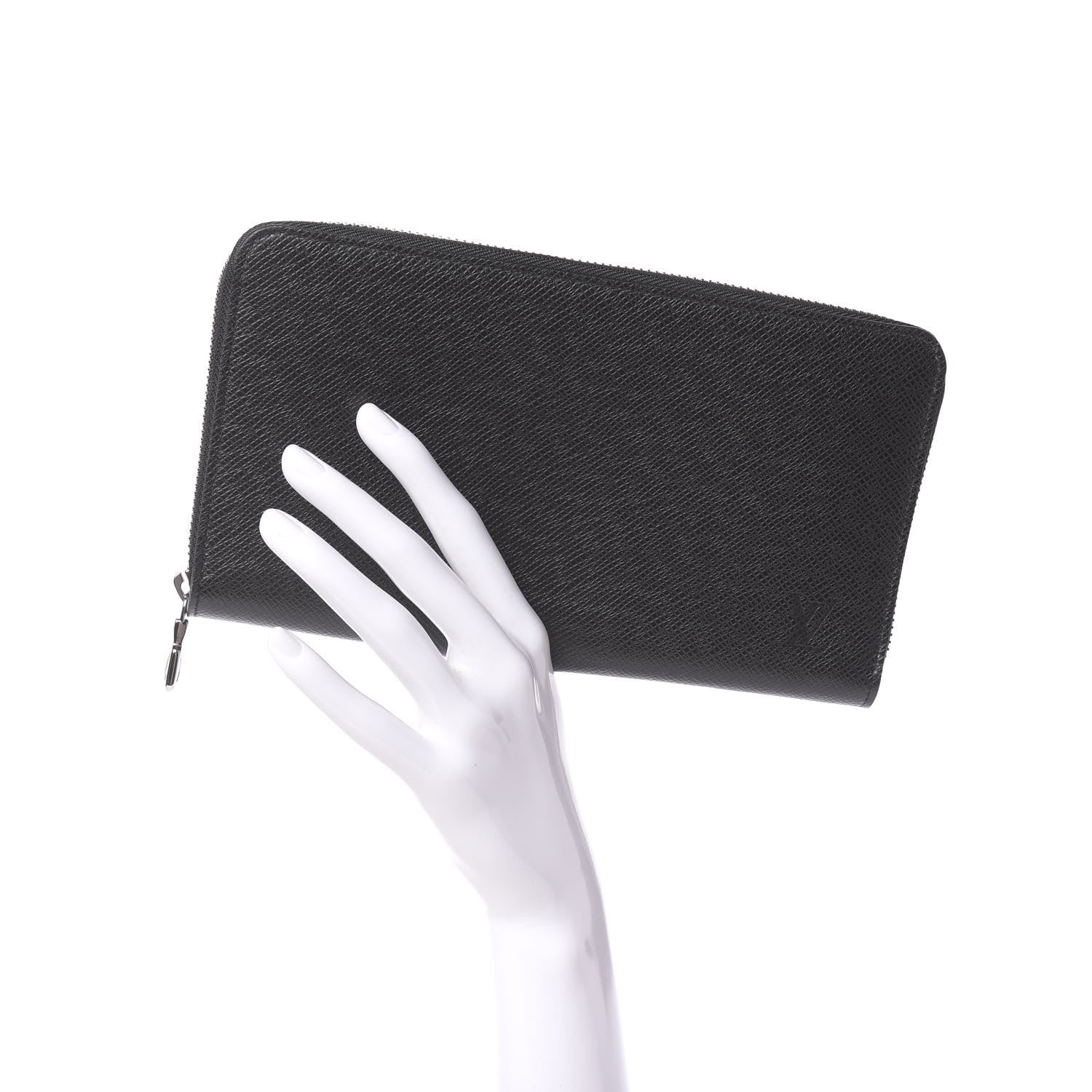 Louis Vuitton Taiga Zippy Organizer Wallet Black 2 of 7