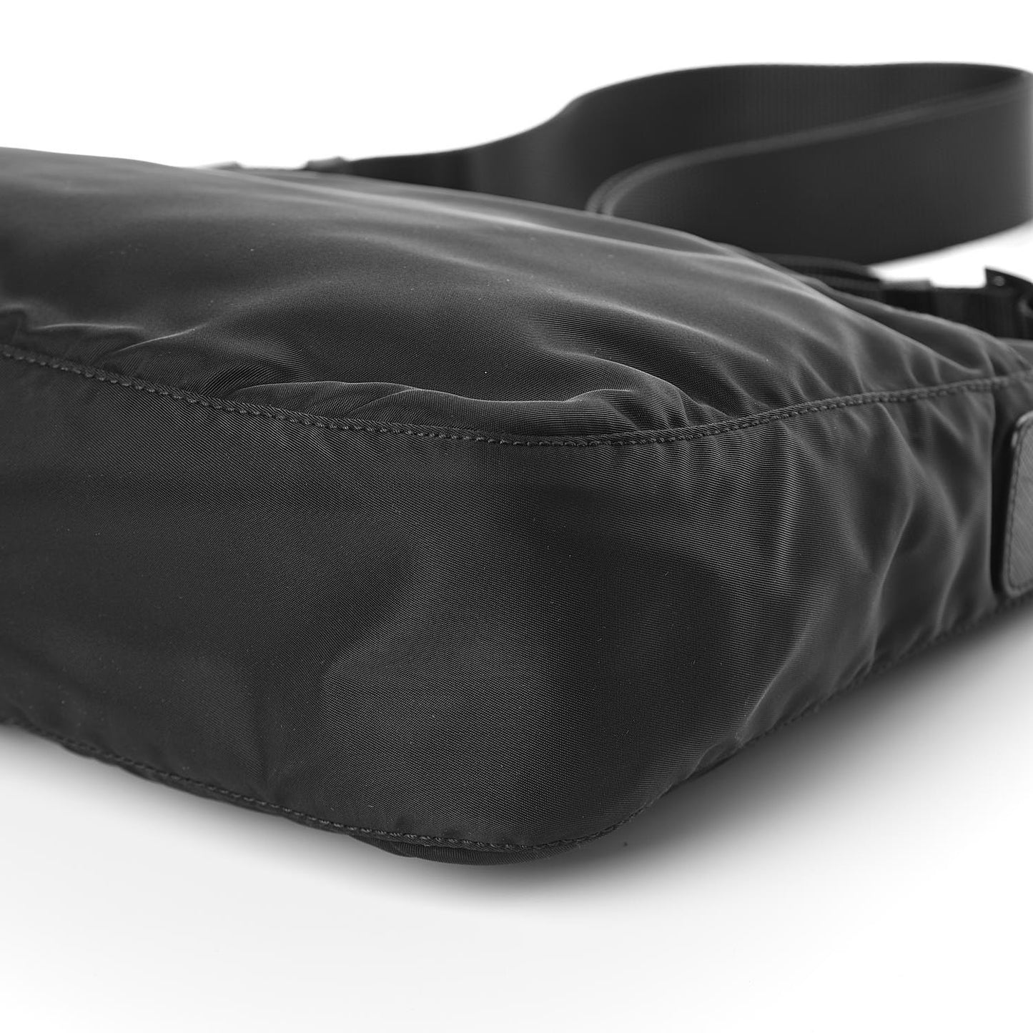 Nylon Flat Messenger Bag Black