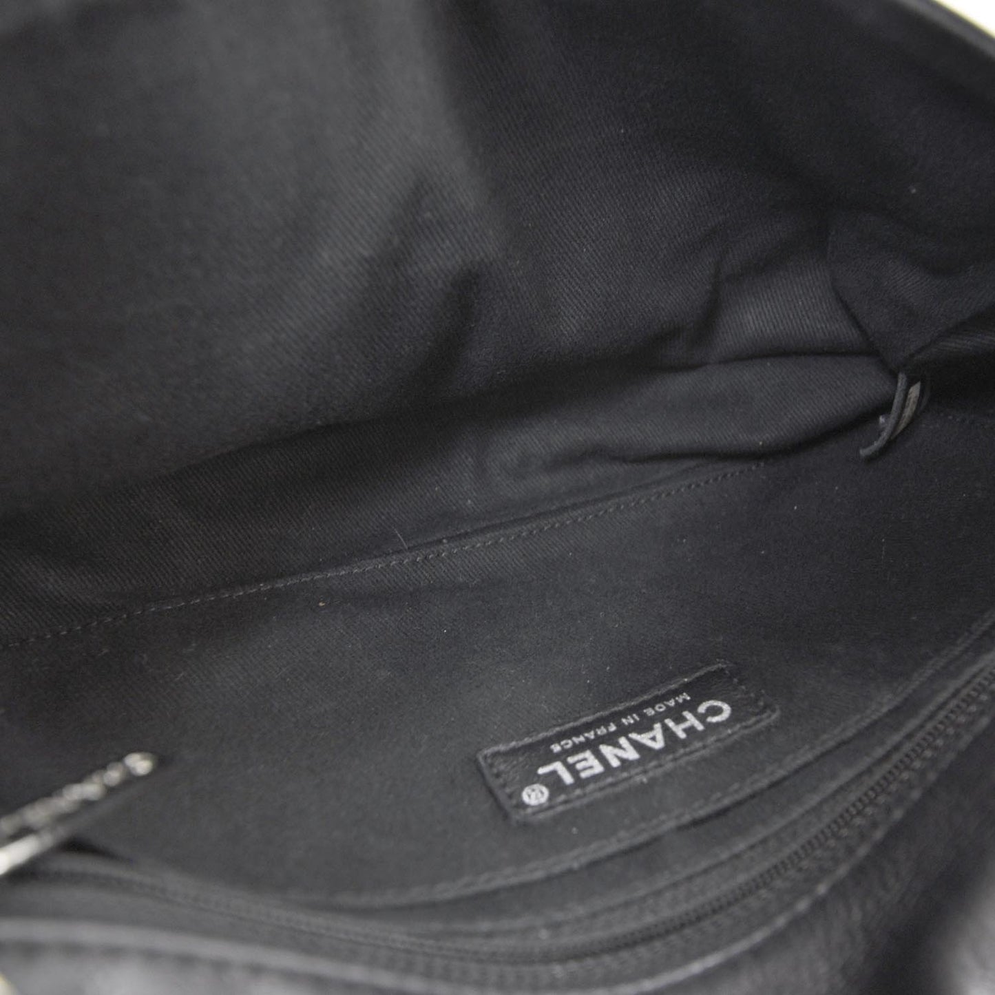 Leather Stitched Small Cells Flap Black