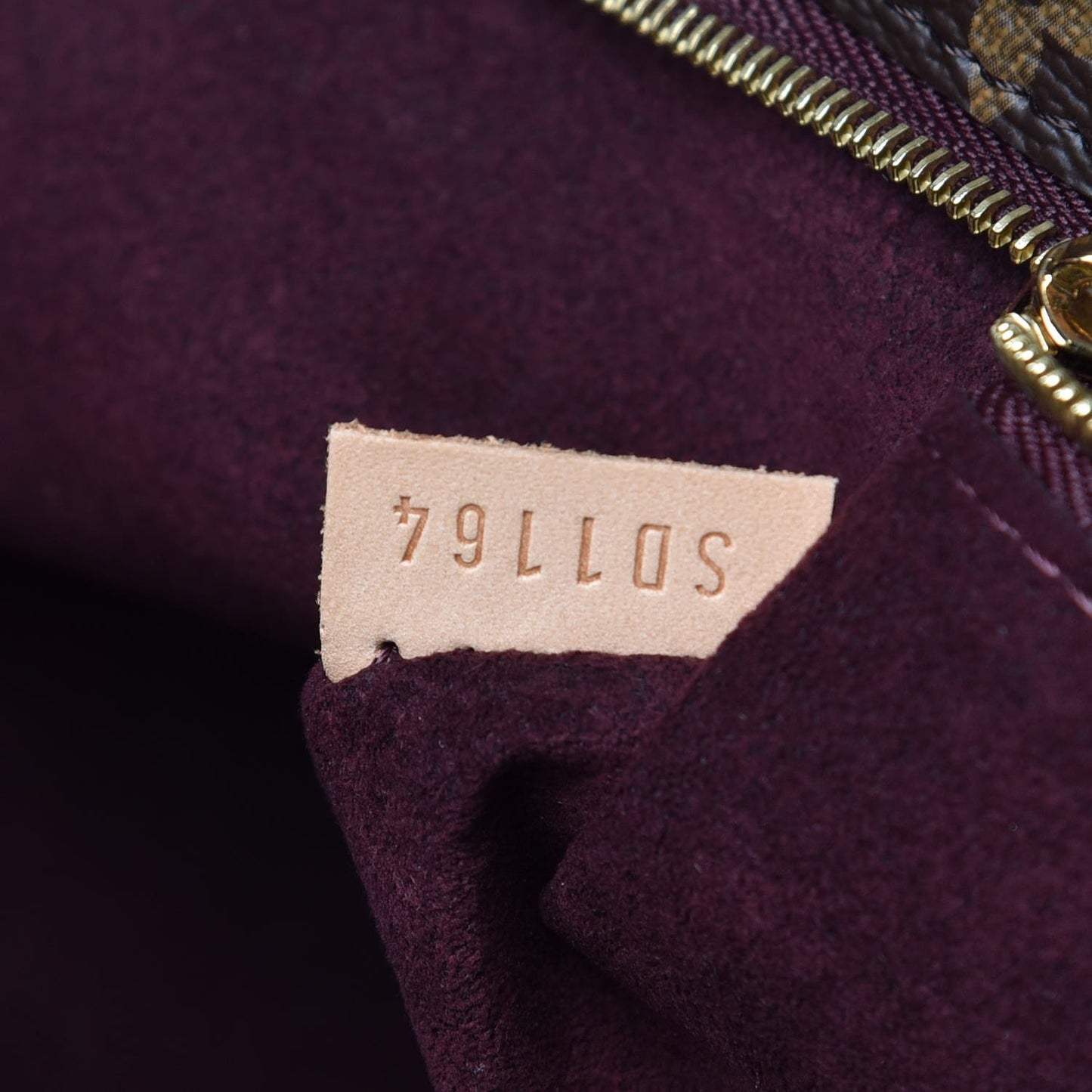 Monogram Voltaire
