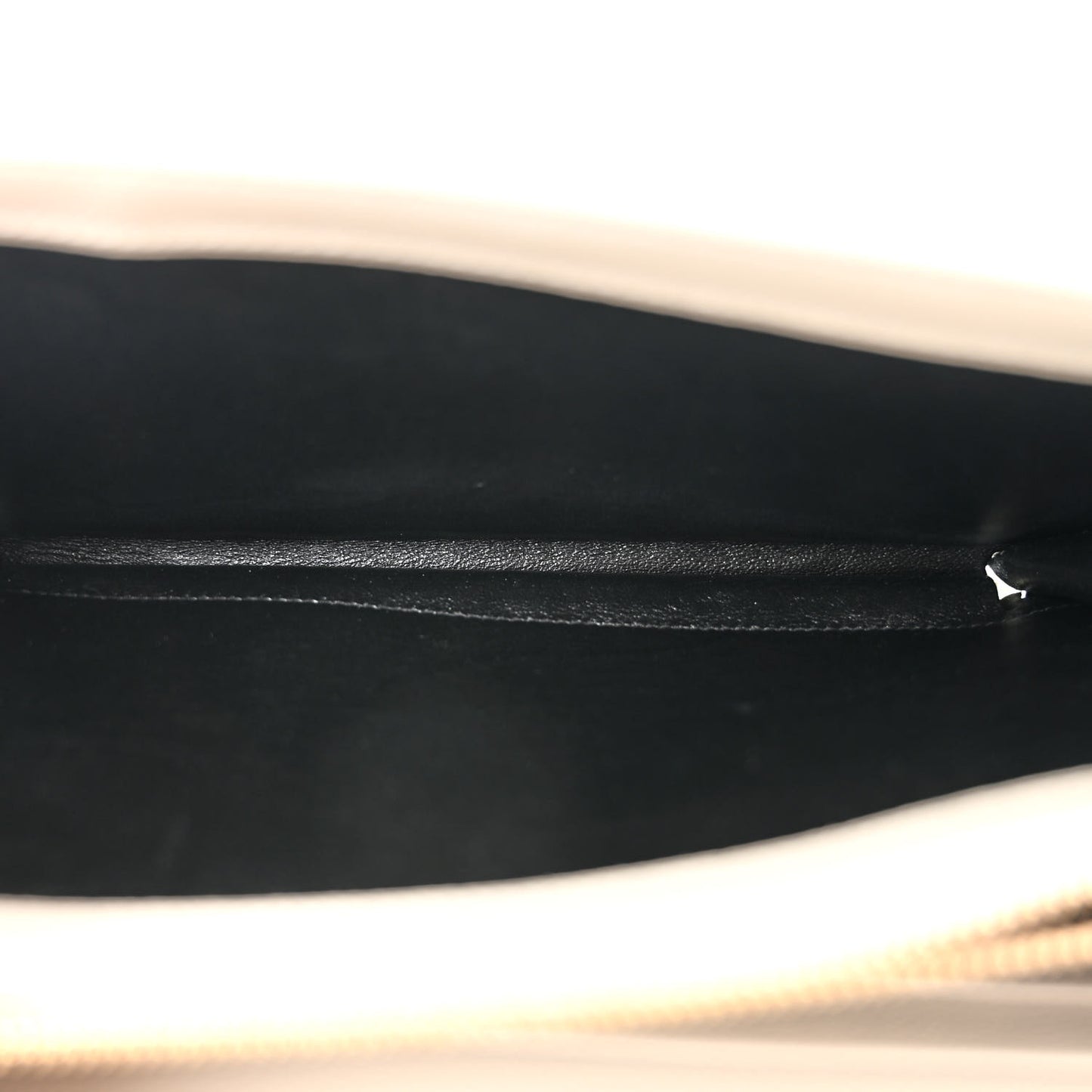 Grain De Poudre Matelasse Chevron Monogram Chain Wallet Crema Soft