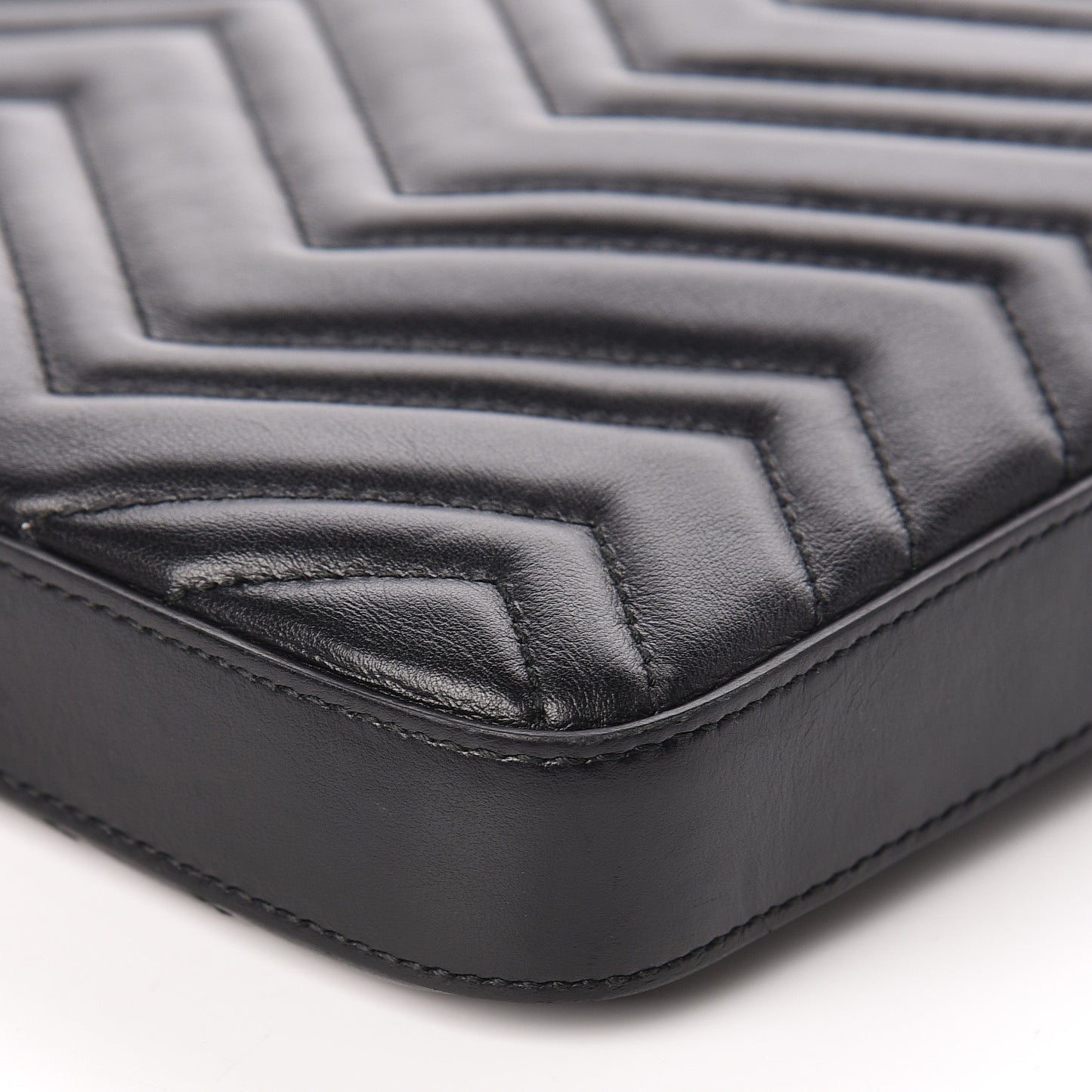 Calfskin Matelasse GG Marmont Flat Messenger Bag Black